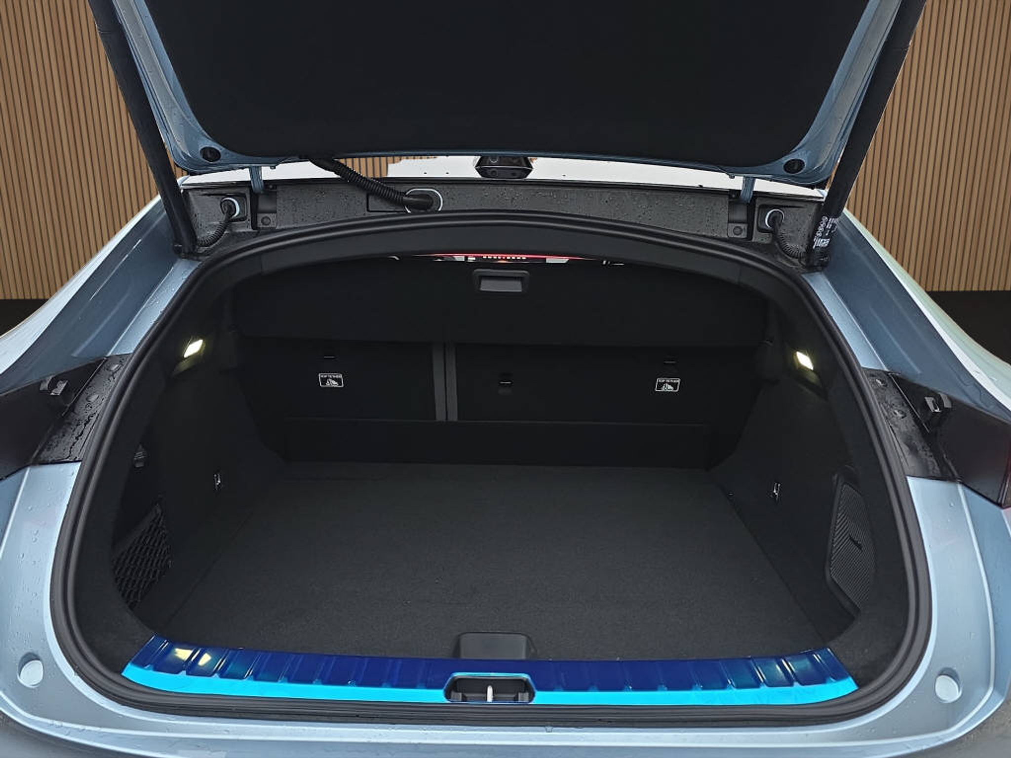 listing desktop thumbnail image 17