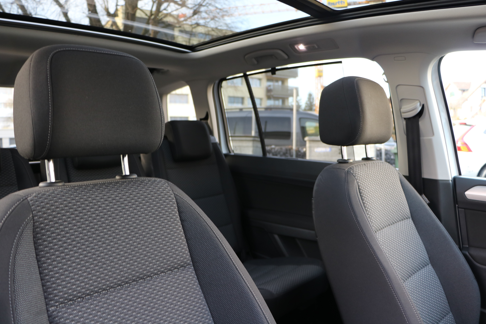 listing desktop thumbnail image 19