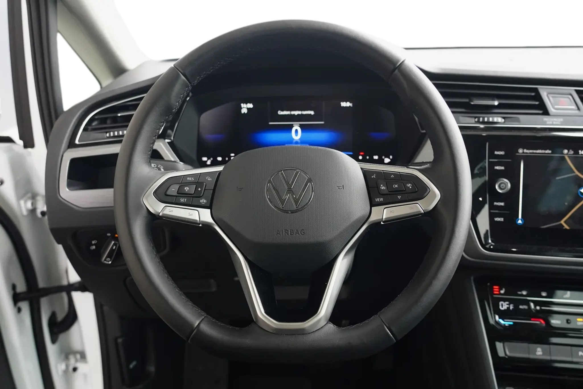 listing desktop thumbnail image 7