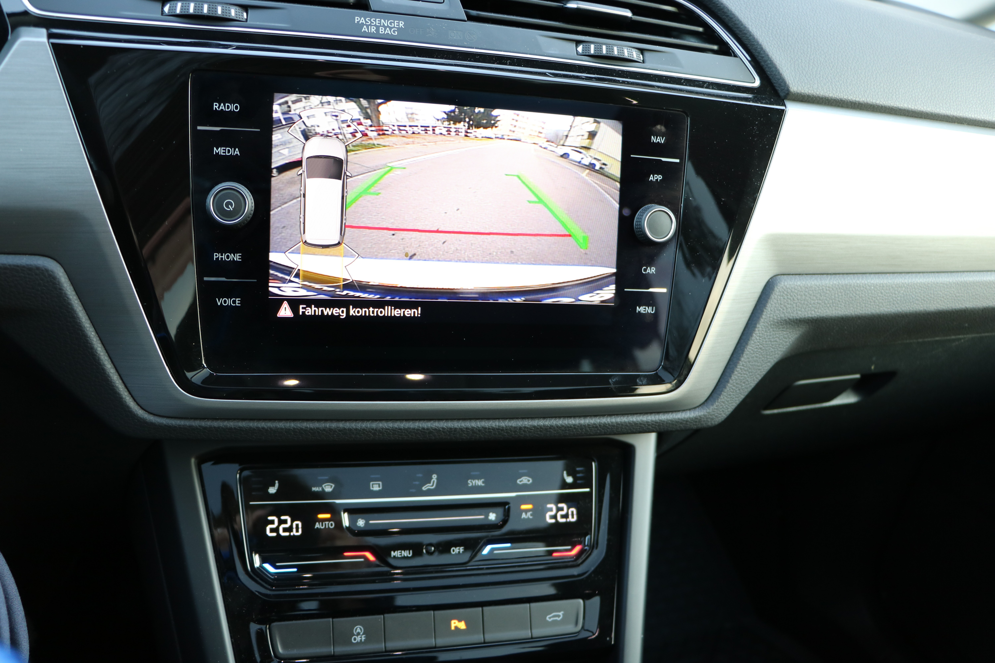 listing desktop thumbnail image 24