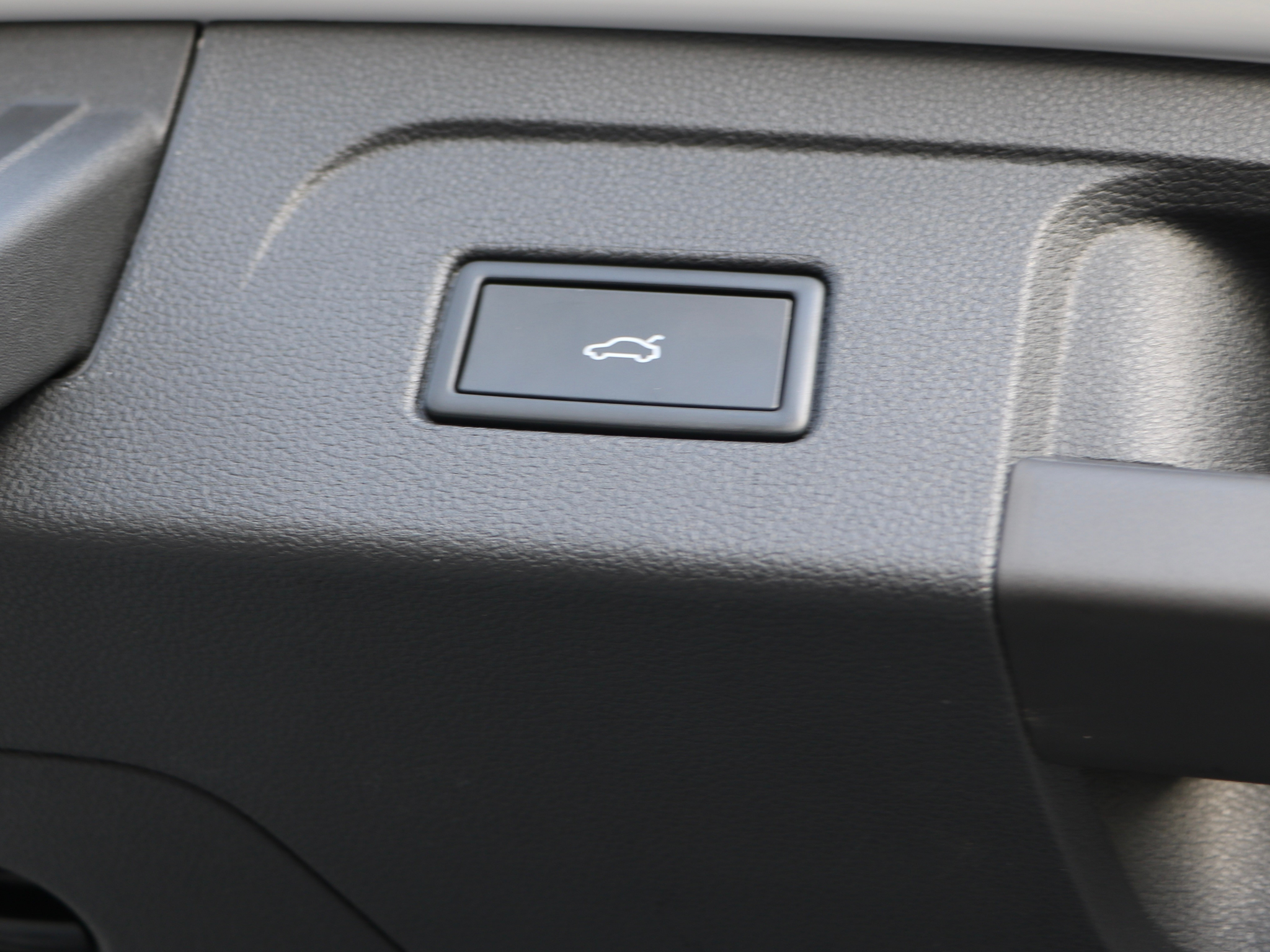 listing desktop thumbnail image 16