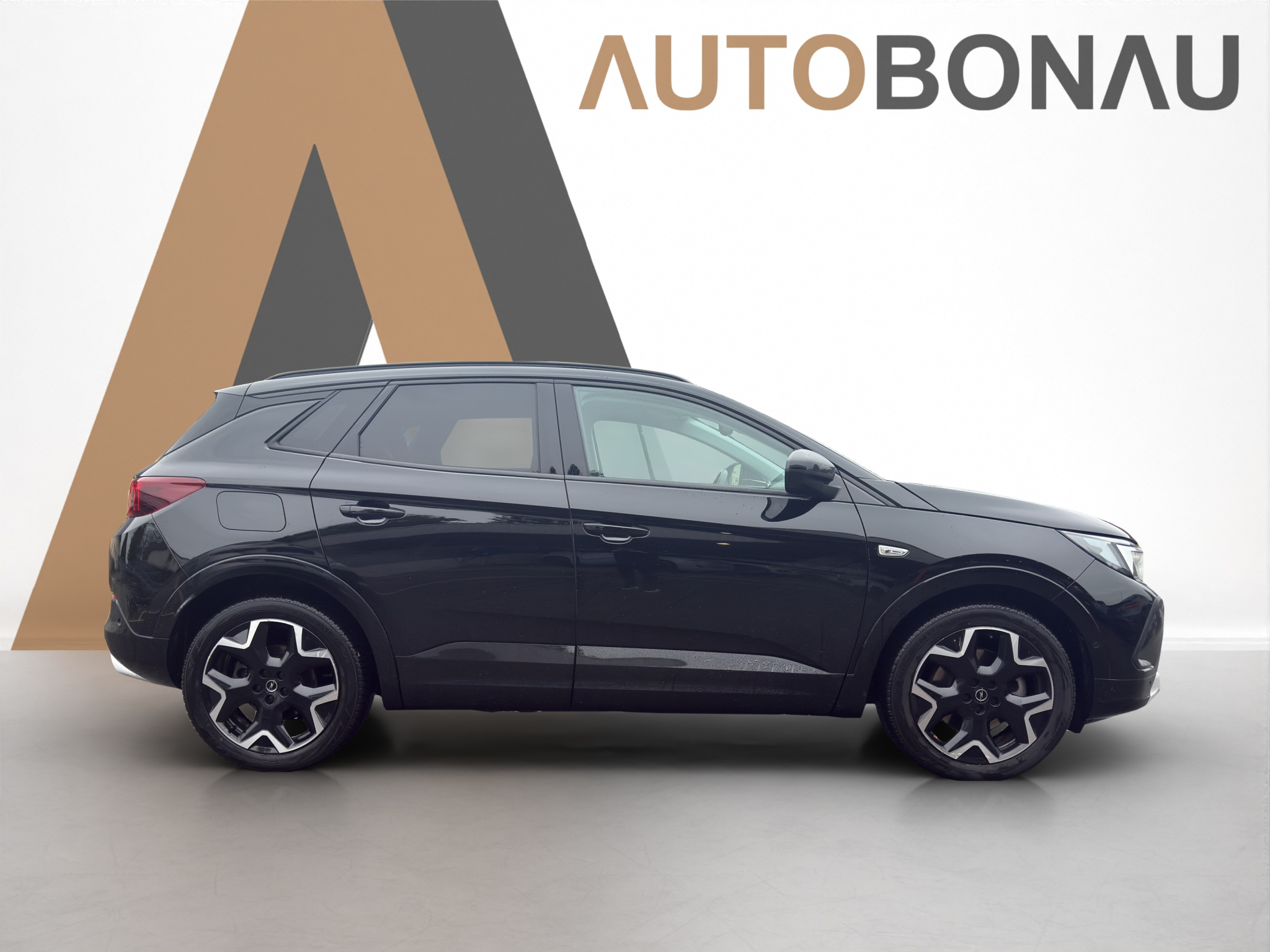 listing desktop thumbnail image 5