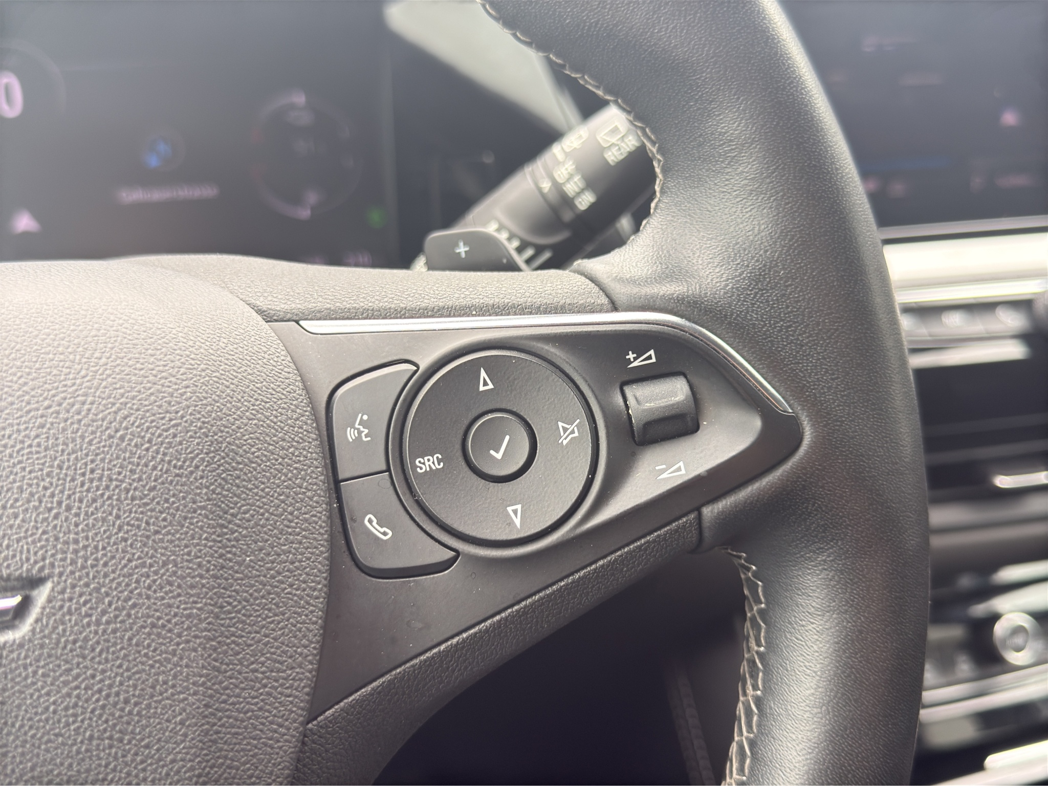 listing desktop thumbnail image 24