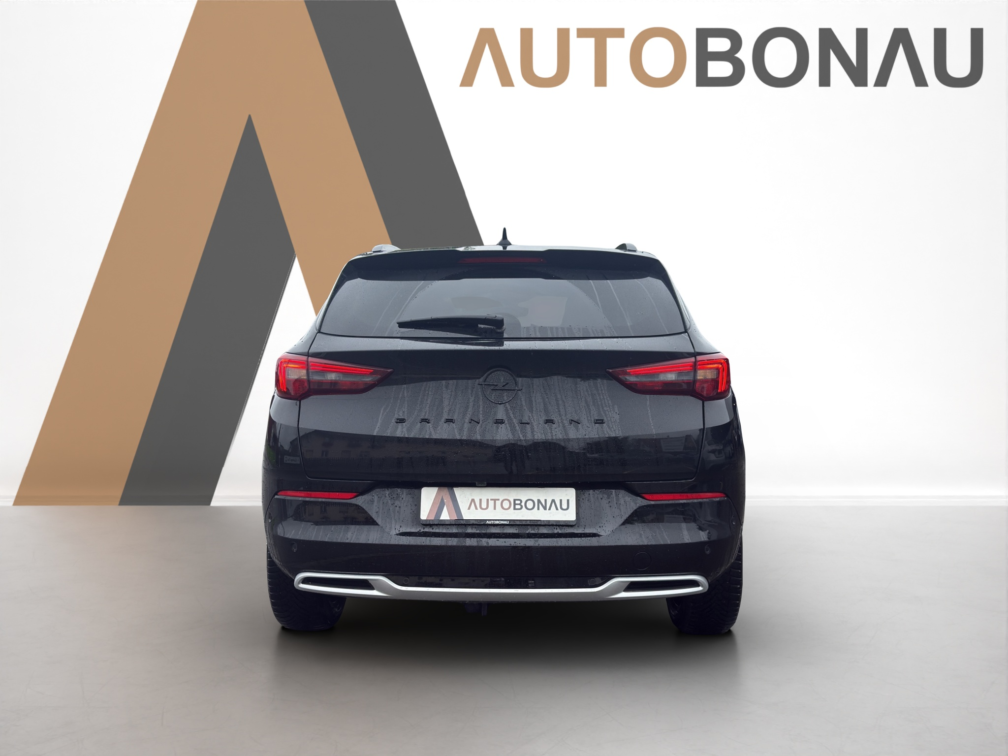 listing desktop thumbnail image 3