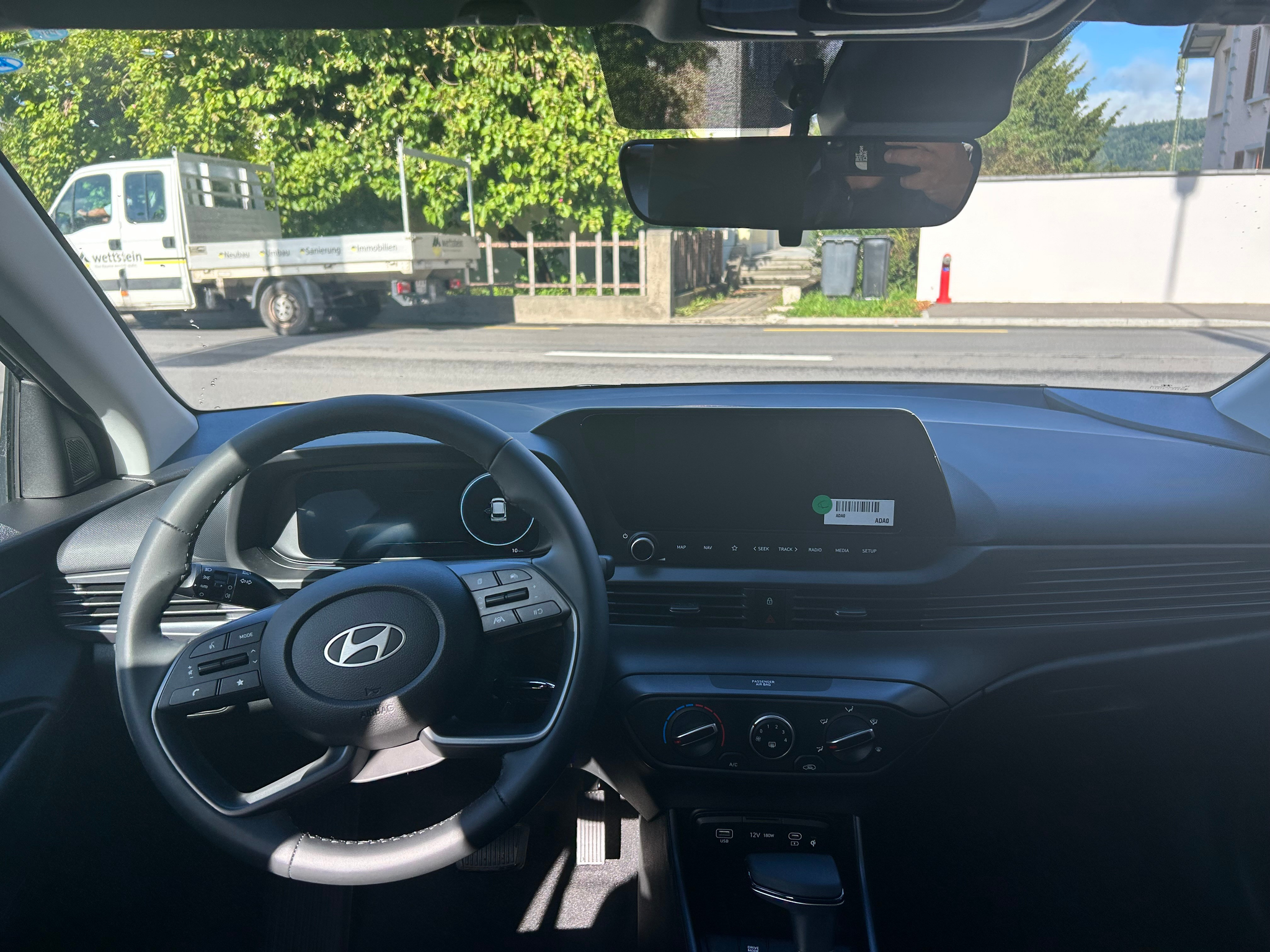 listing desktop thumbnail image 12