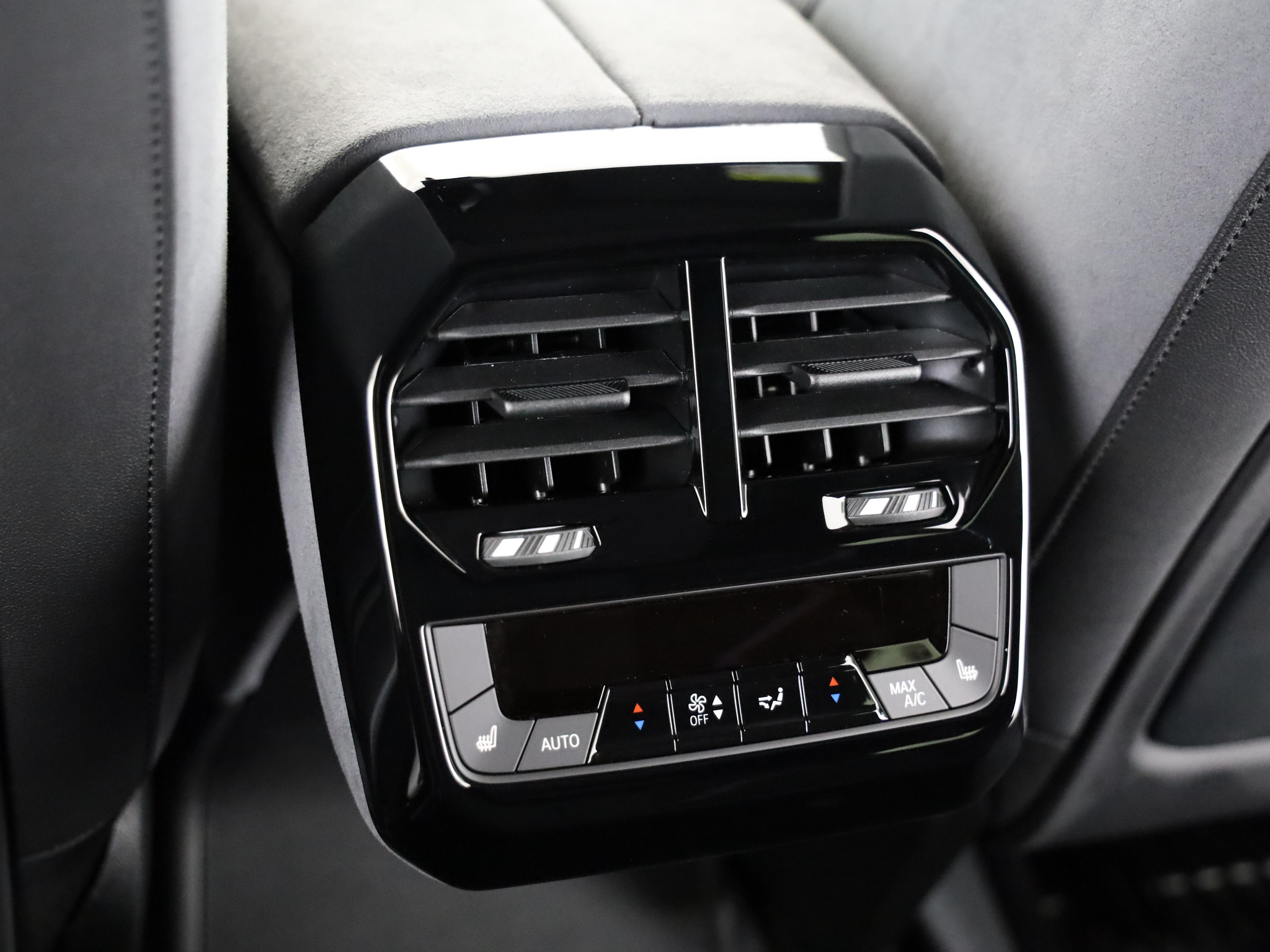 listing desktop thumbnail image 18