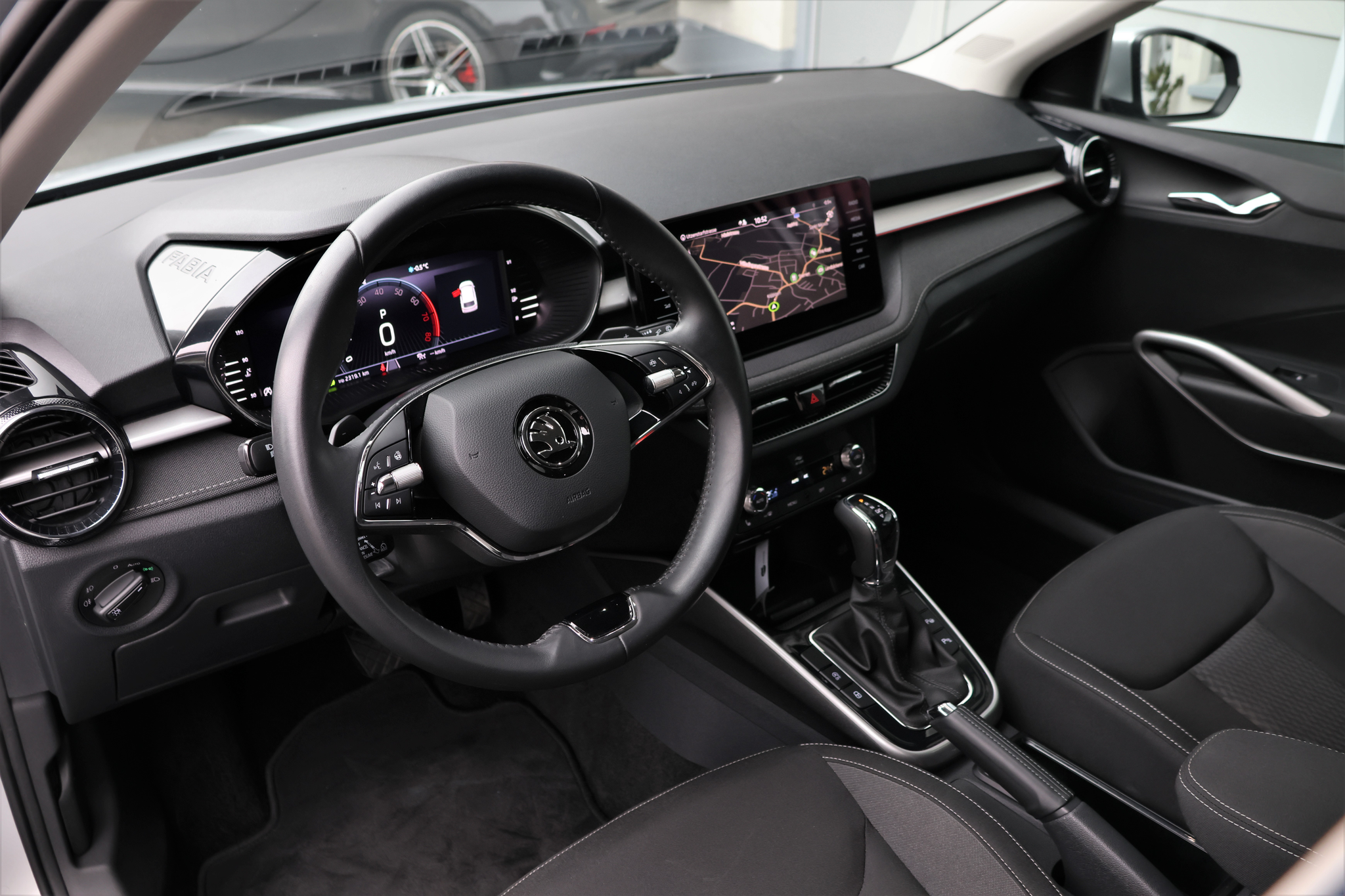 listing desktop thumbnail image 9