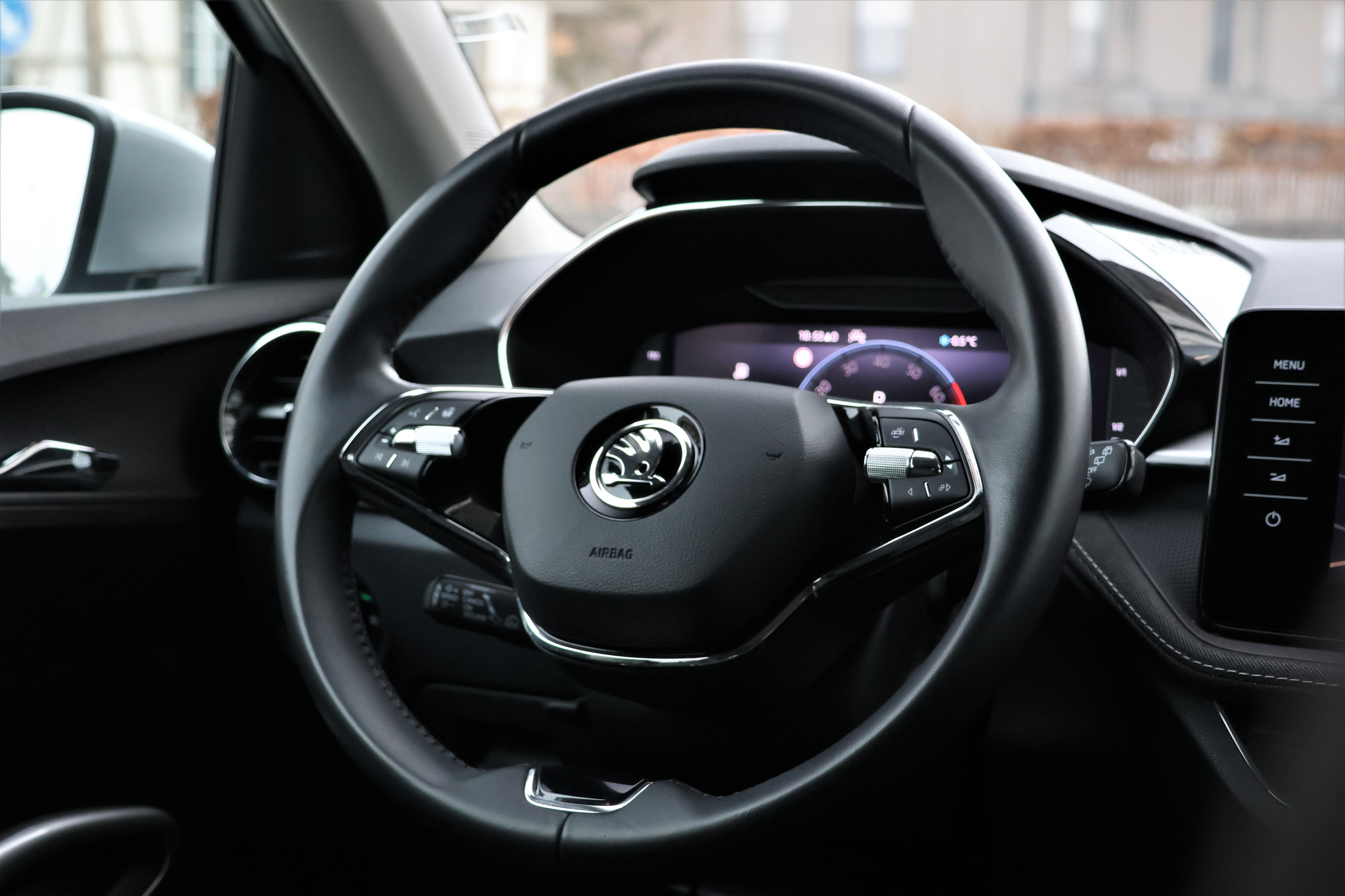 listing desktop thumbnail image 13