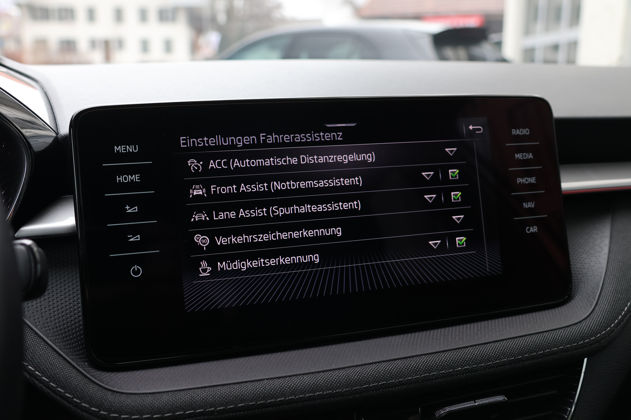 listing desktop thumbnail image 22