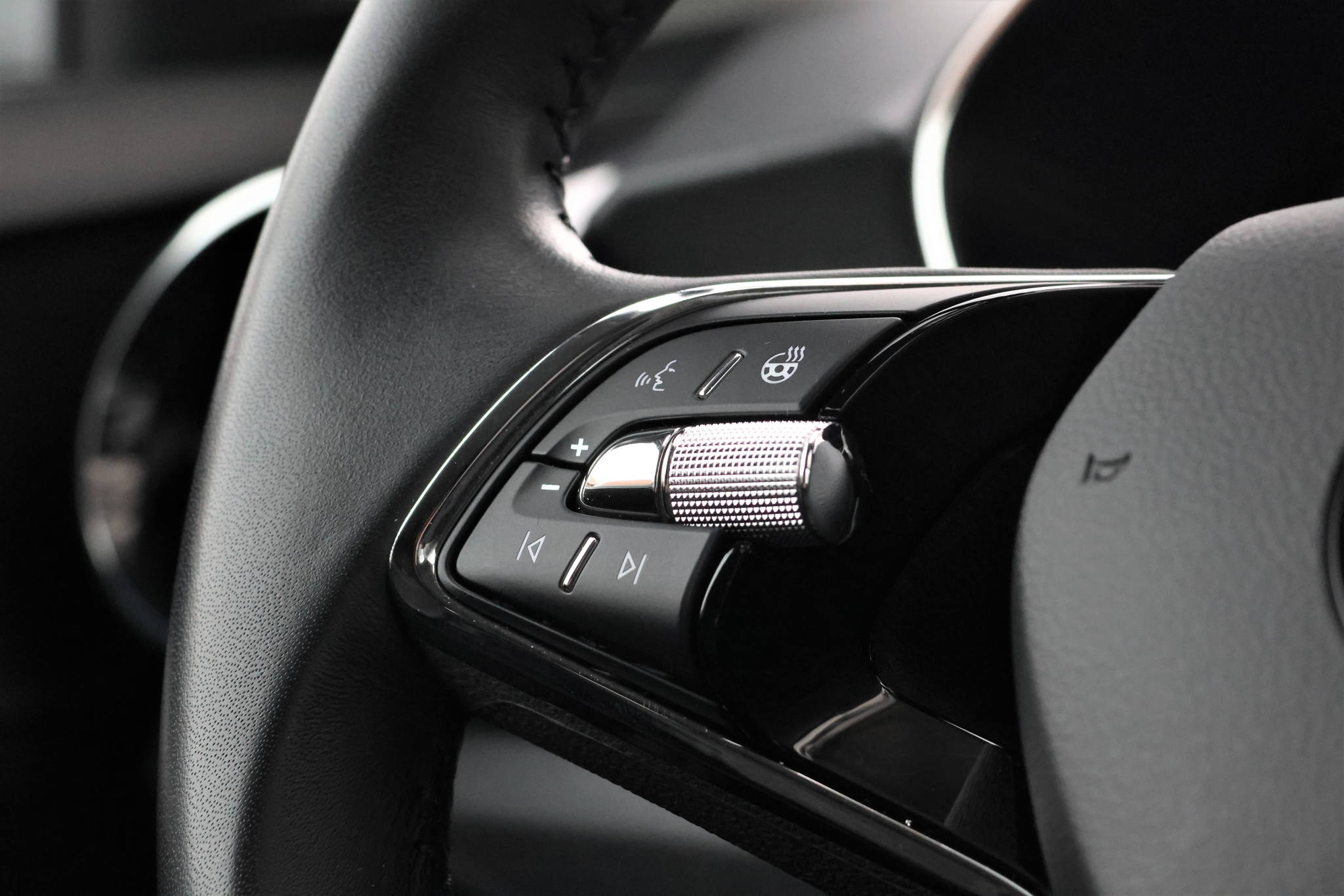 listing desktop thumbnail image 15