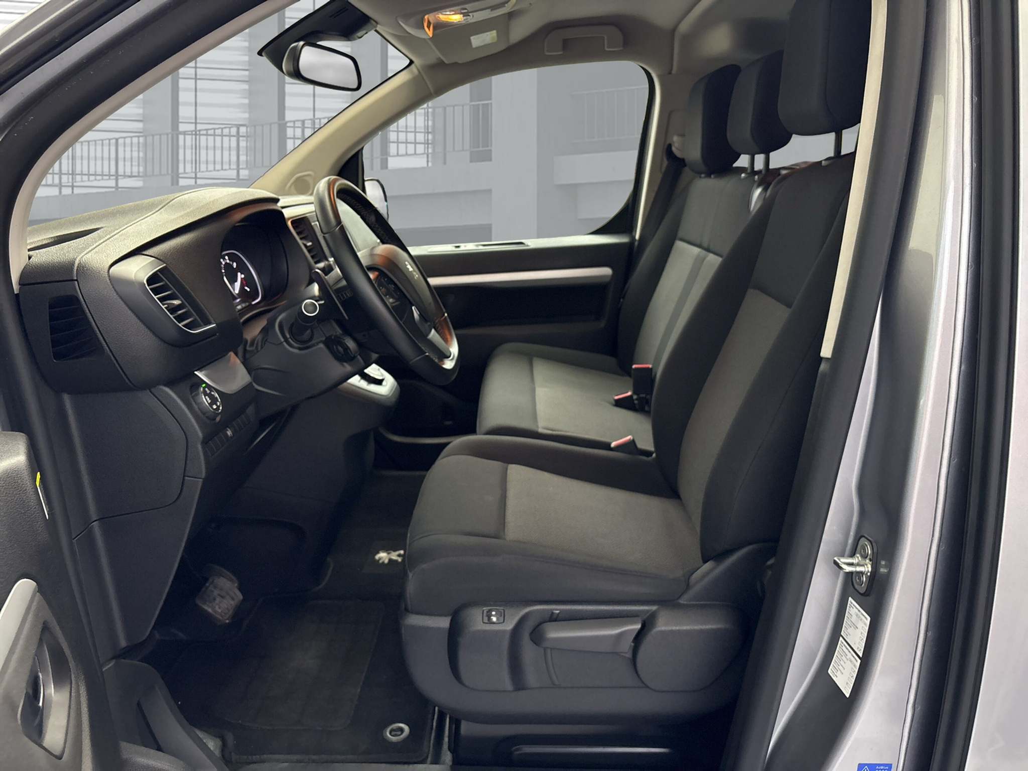 listing desktop thumbnail image 9