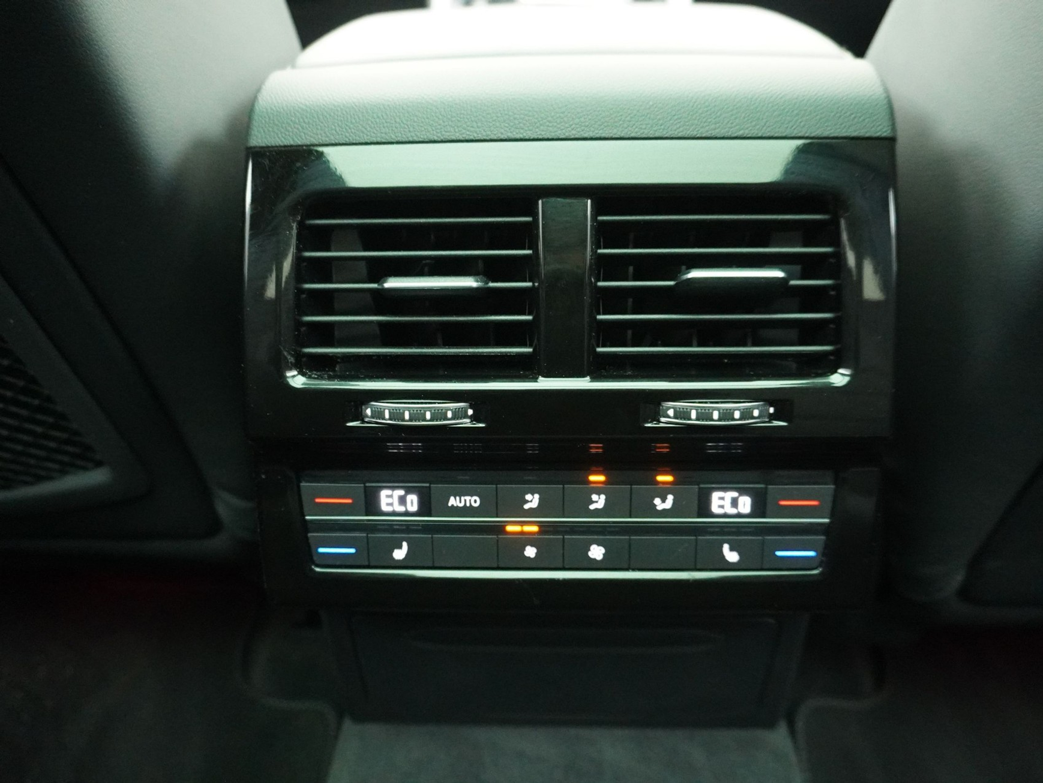 listing desktop thumbnail image 11