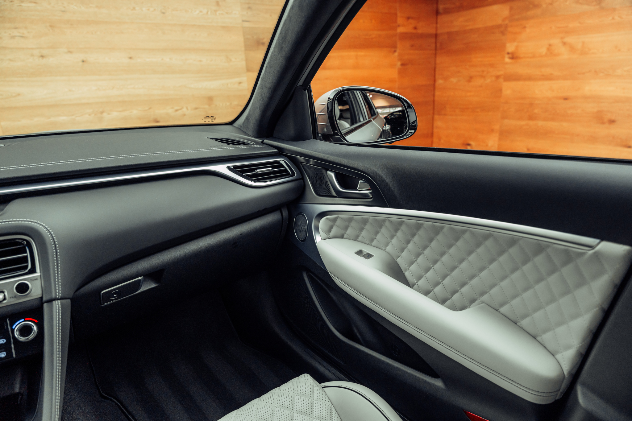 listing desktop thumbnail image 9