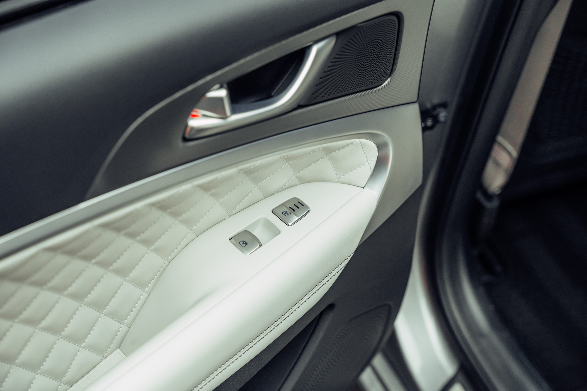 listing desktop thumbnail image 14