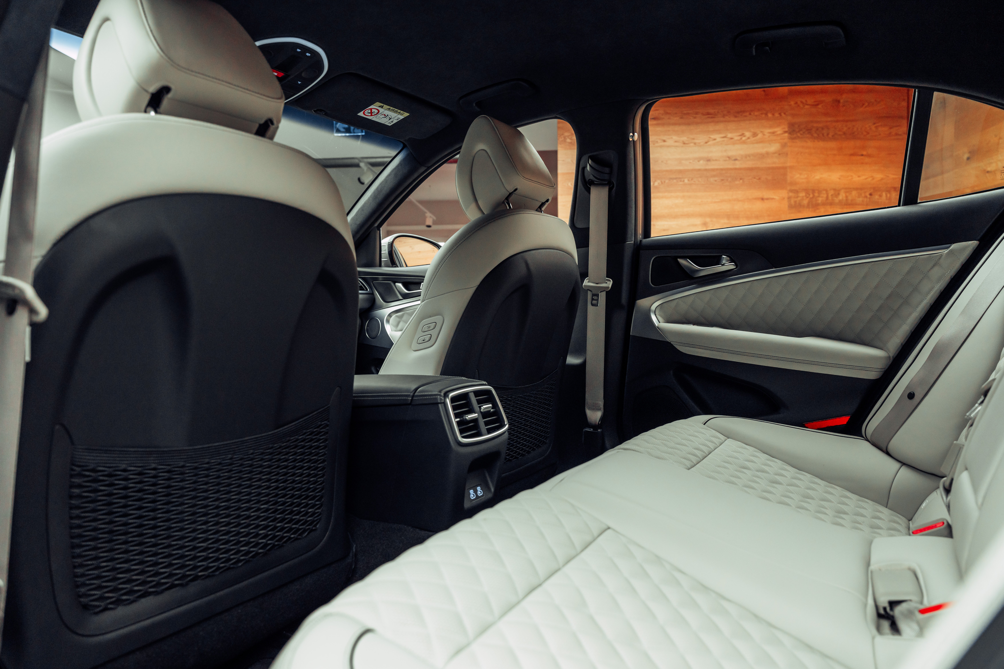 listing desktop thumbnail image 7