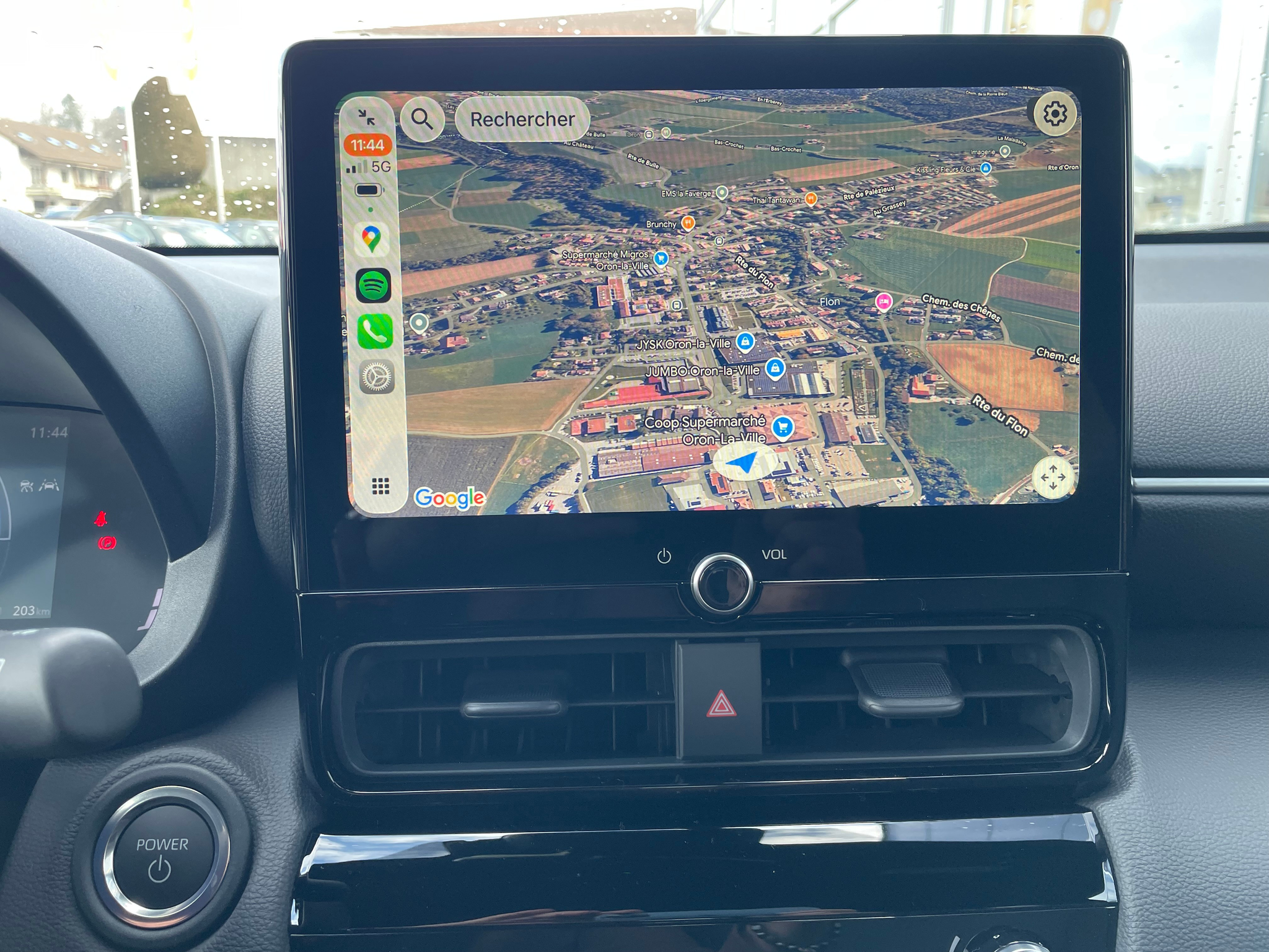 listing desktop thumbnail image 23