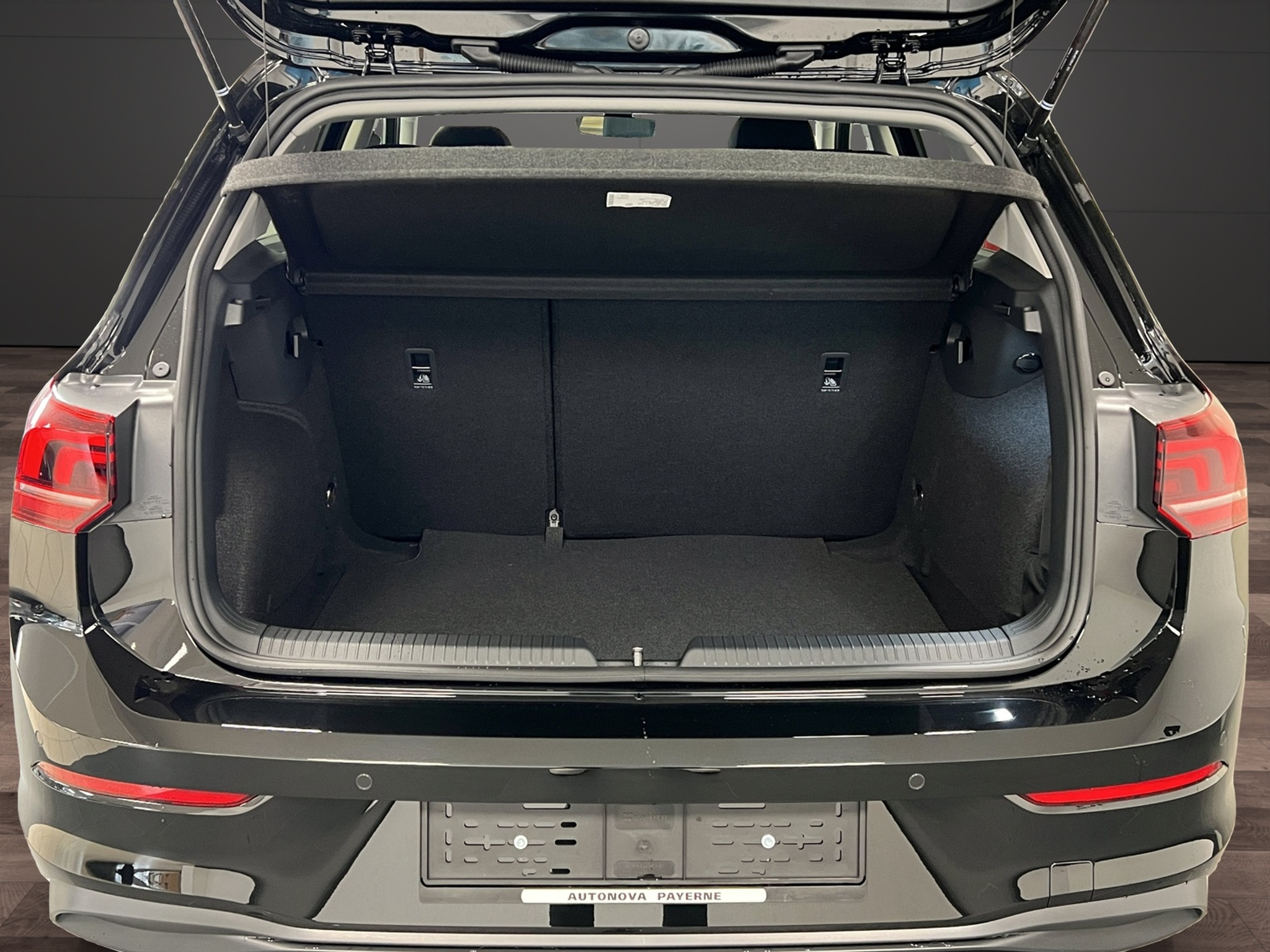 listing desktop thumbnail image 12