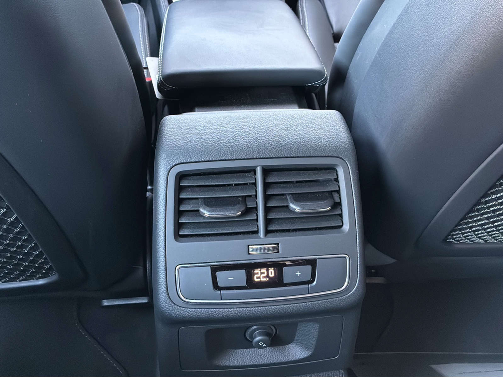 listing desktop thumbnail image 25