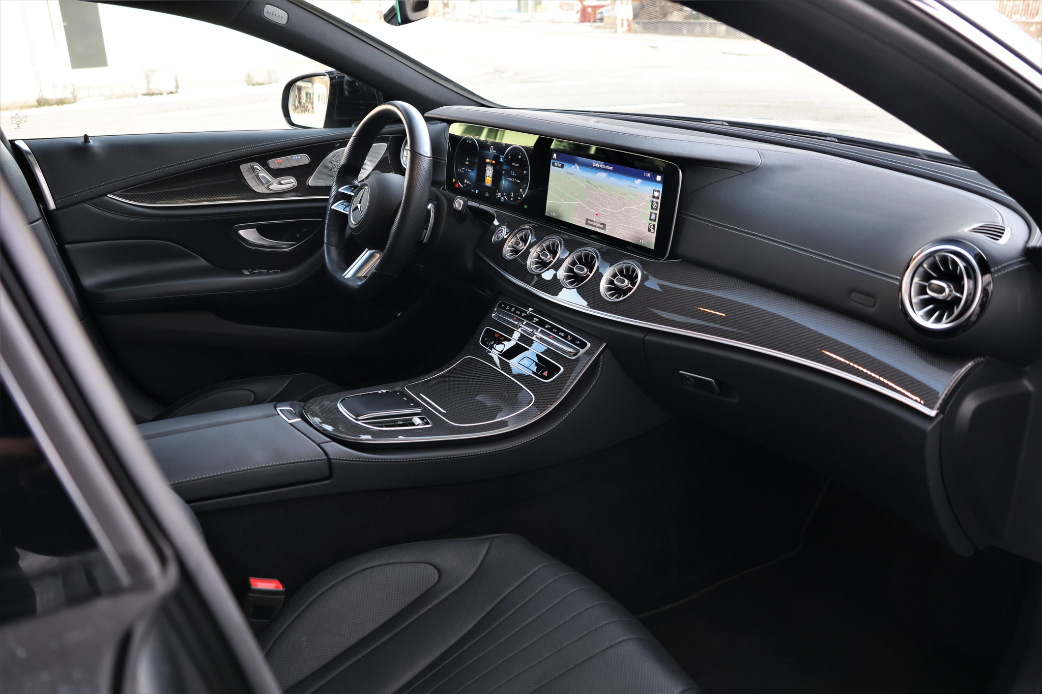 listing desktop thumbnail image 15