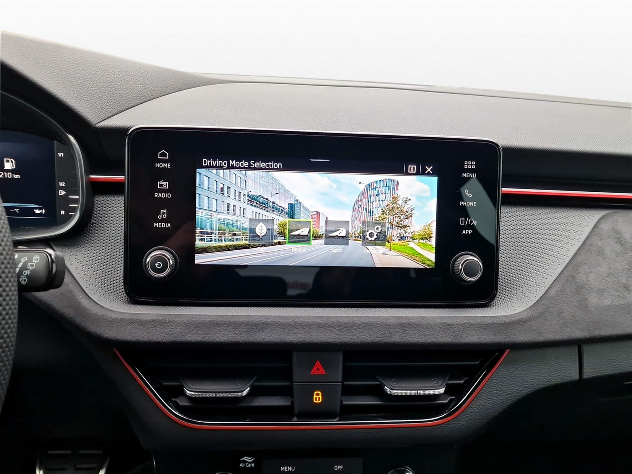 listing desktop thumbnail image 8