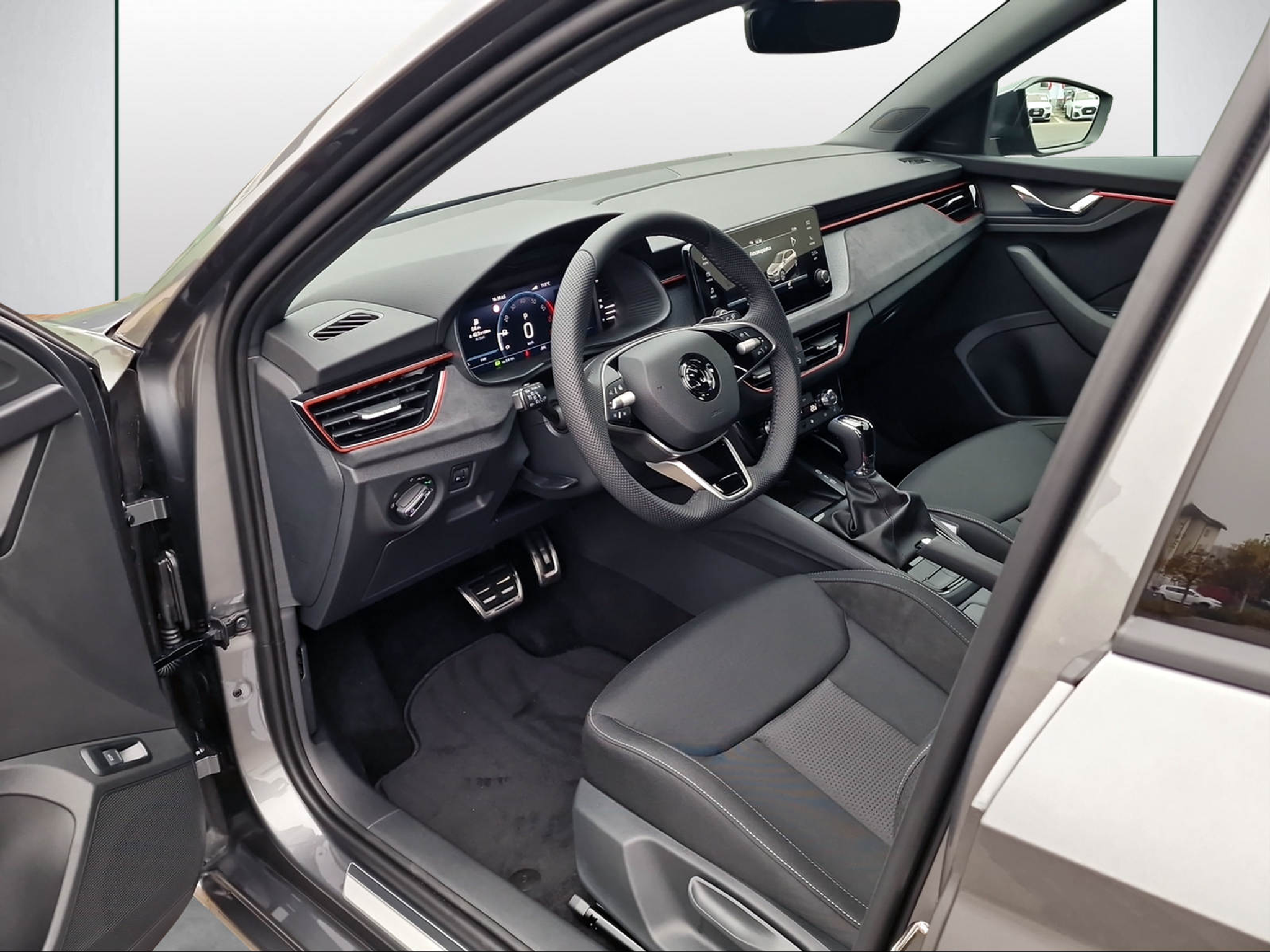 listing desktop thumbnail image 5