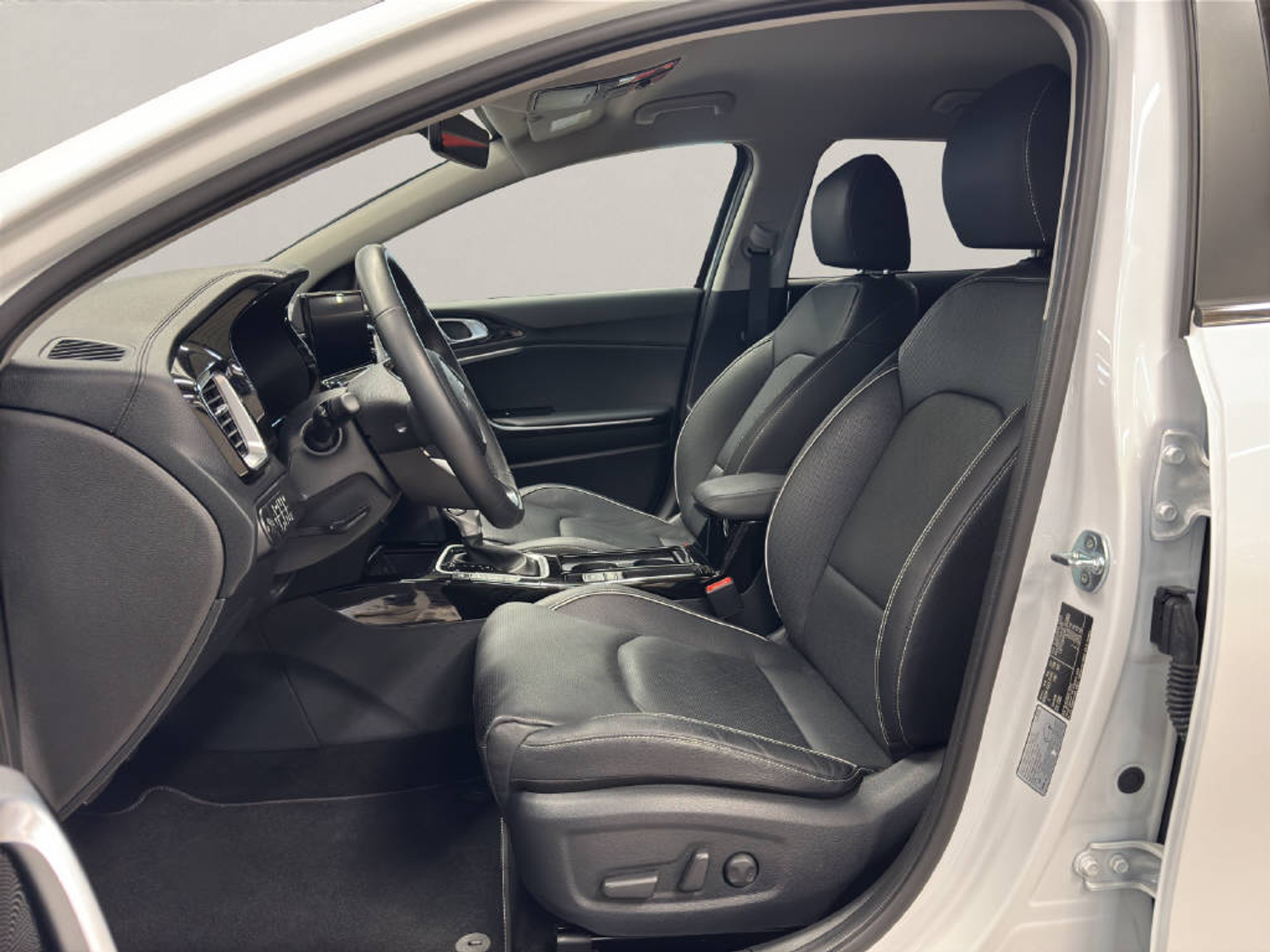 listing desktop thumbnail image 14