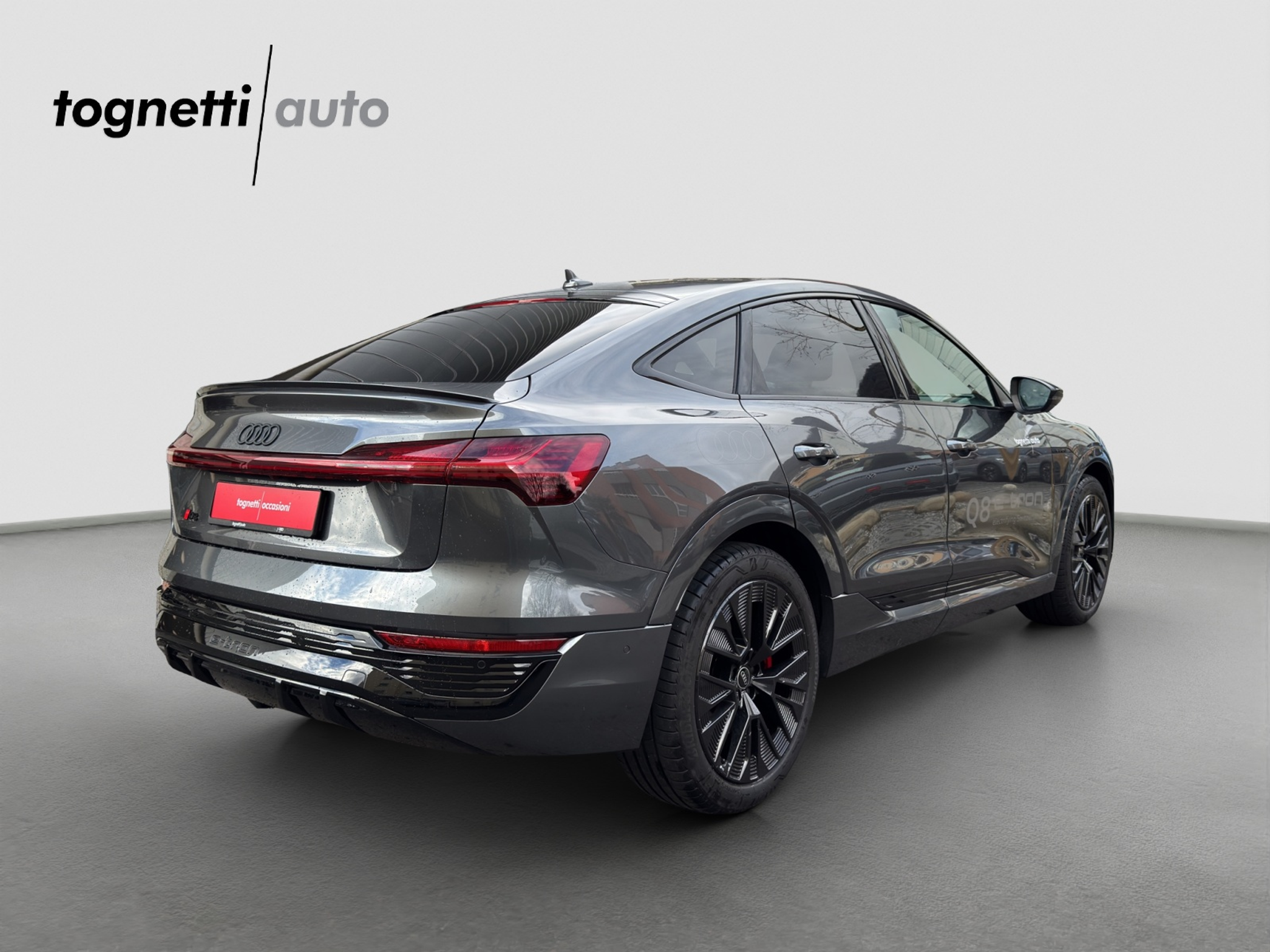 listing desktop thumbnail image 3