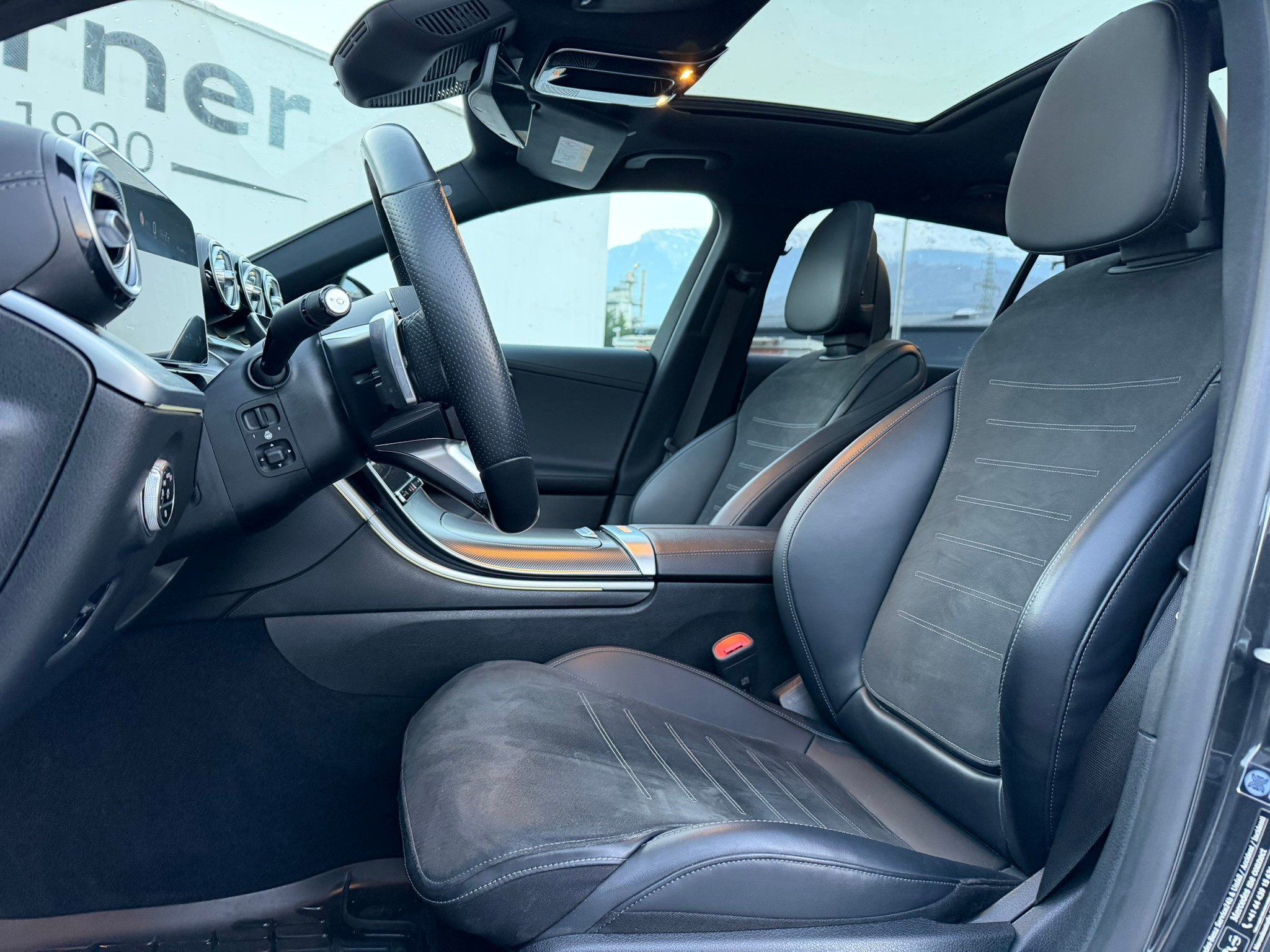 listing desktop thumbnail image 8