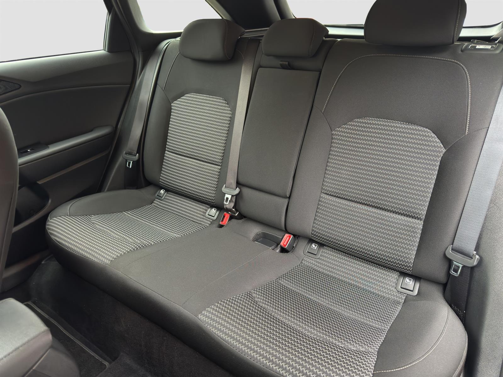 listing desktop thumbnail image 5