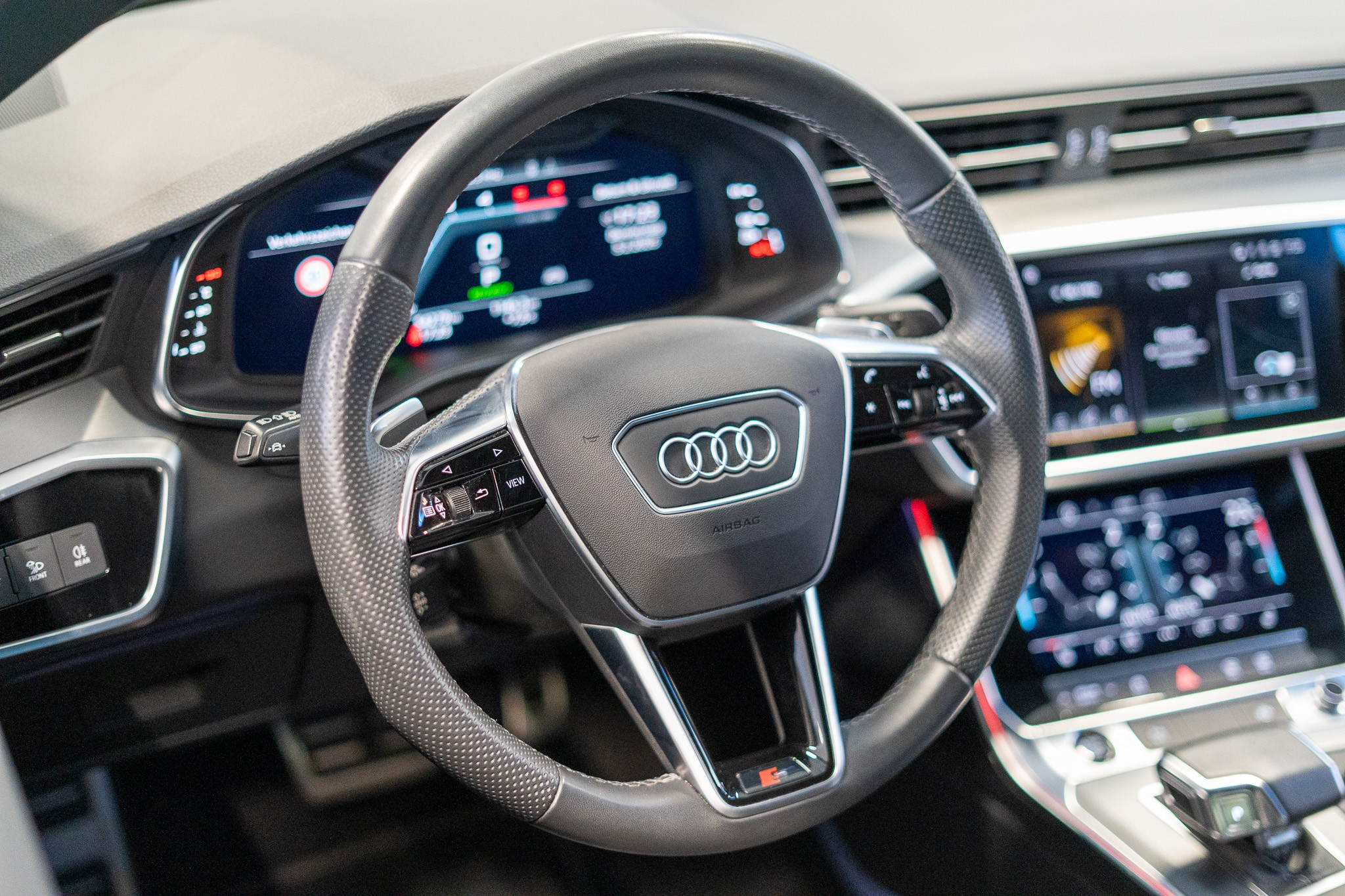 listing desktop thumbnail image 9