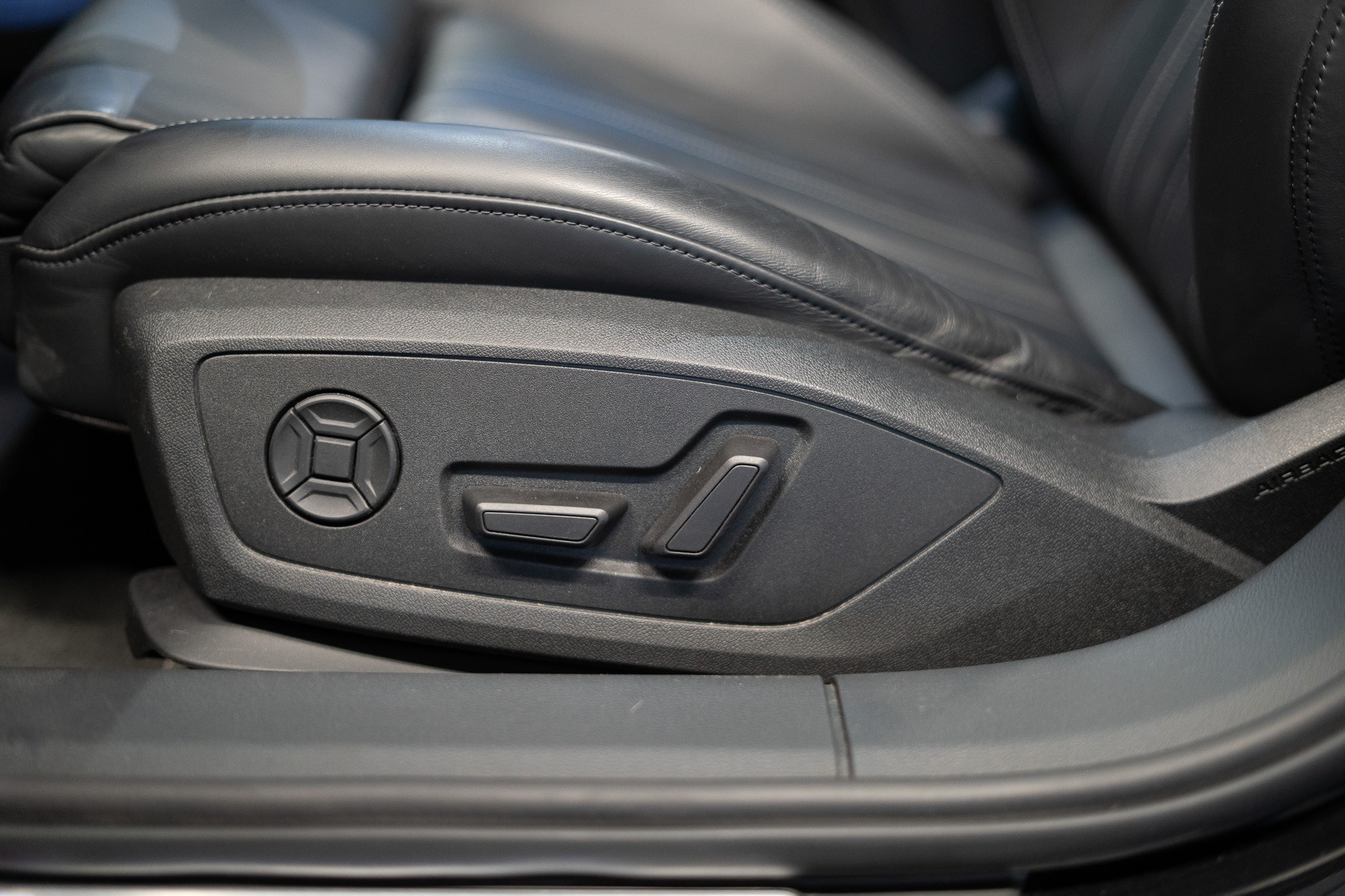 listing desktop thumbnail image 10