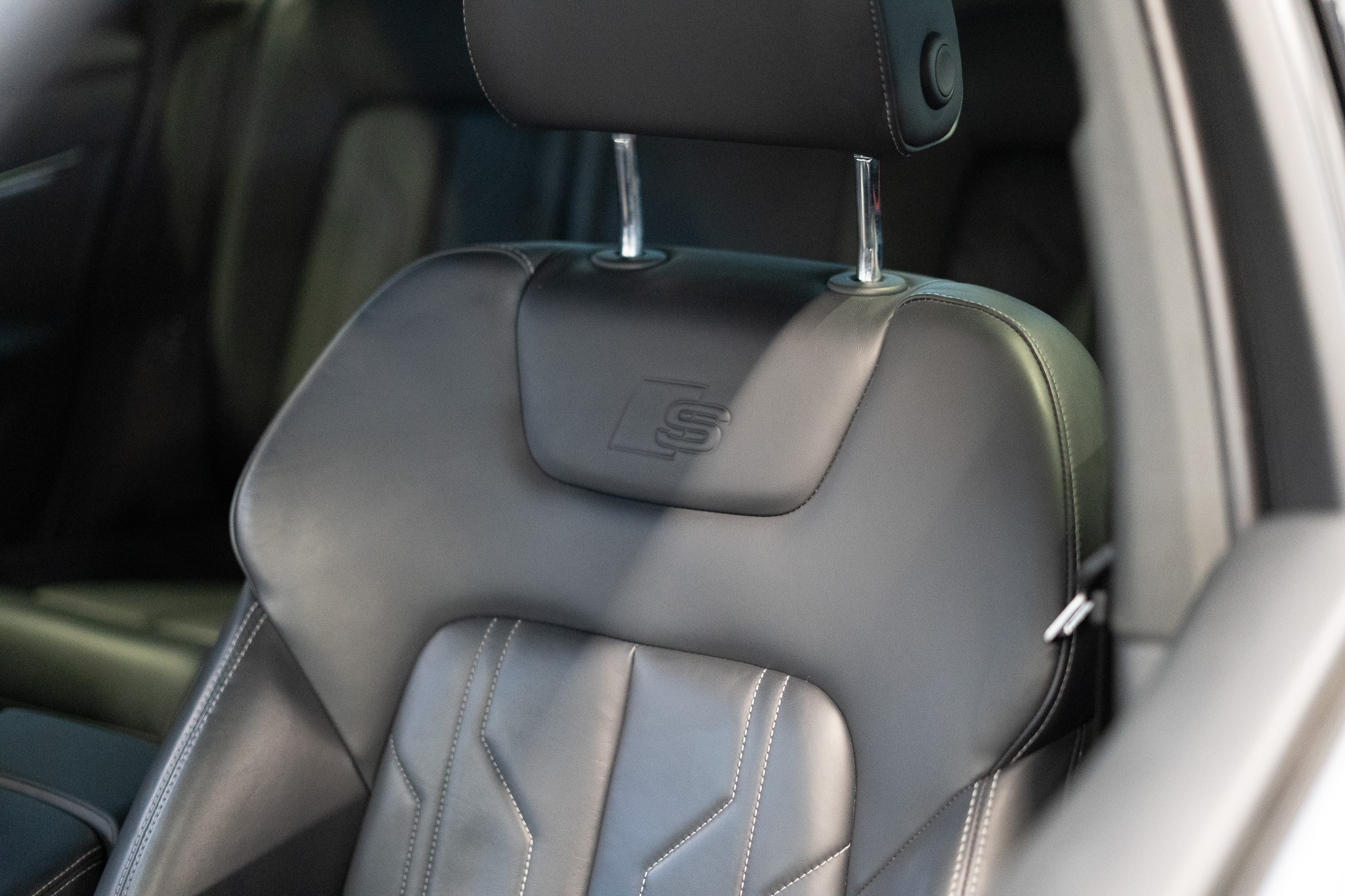 listing desktop thumbnail image 7