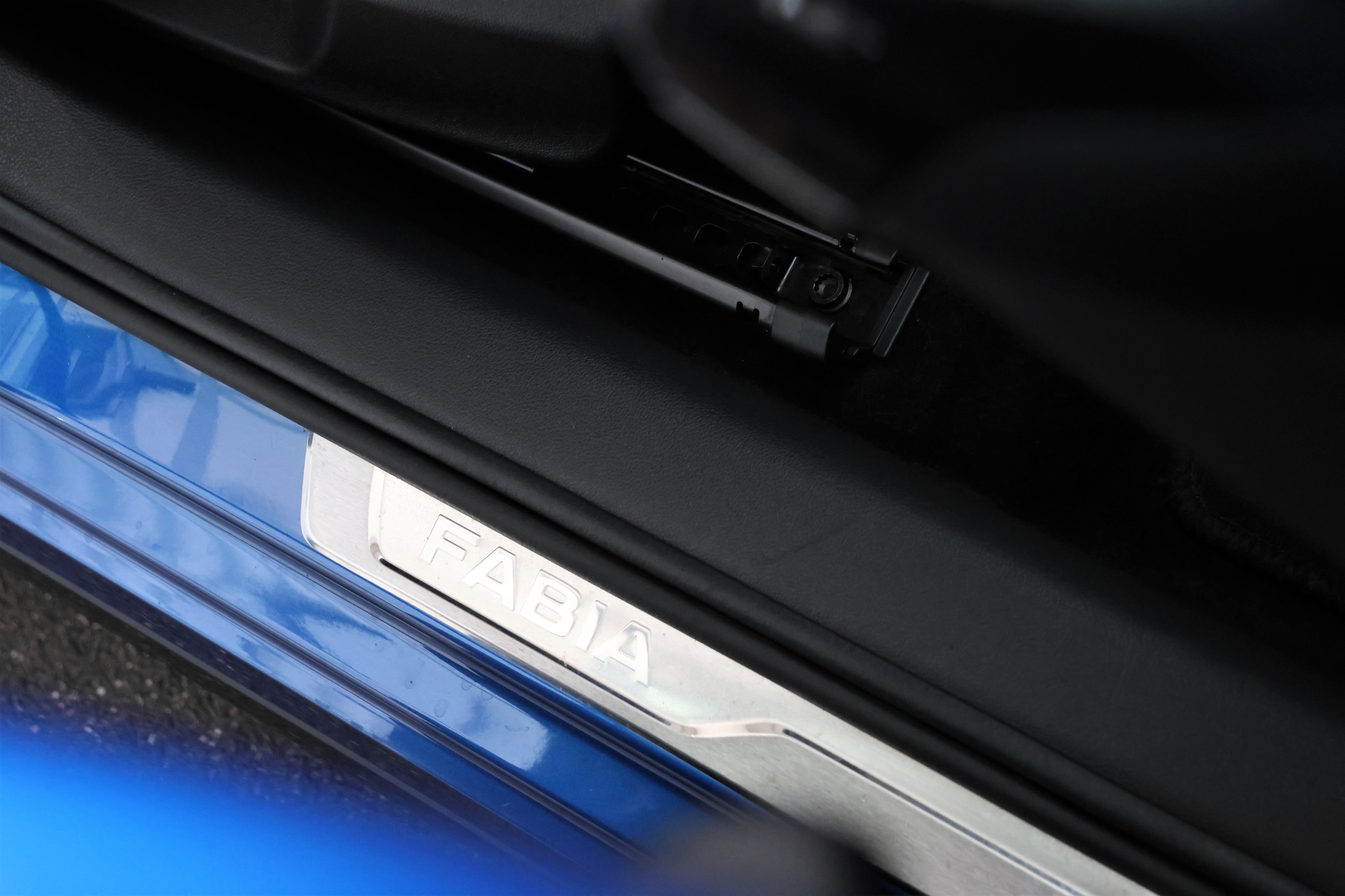 listing desktop thumbnail image 21