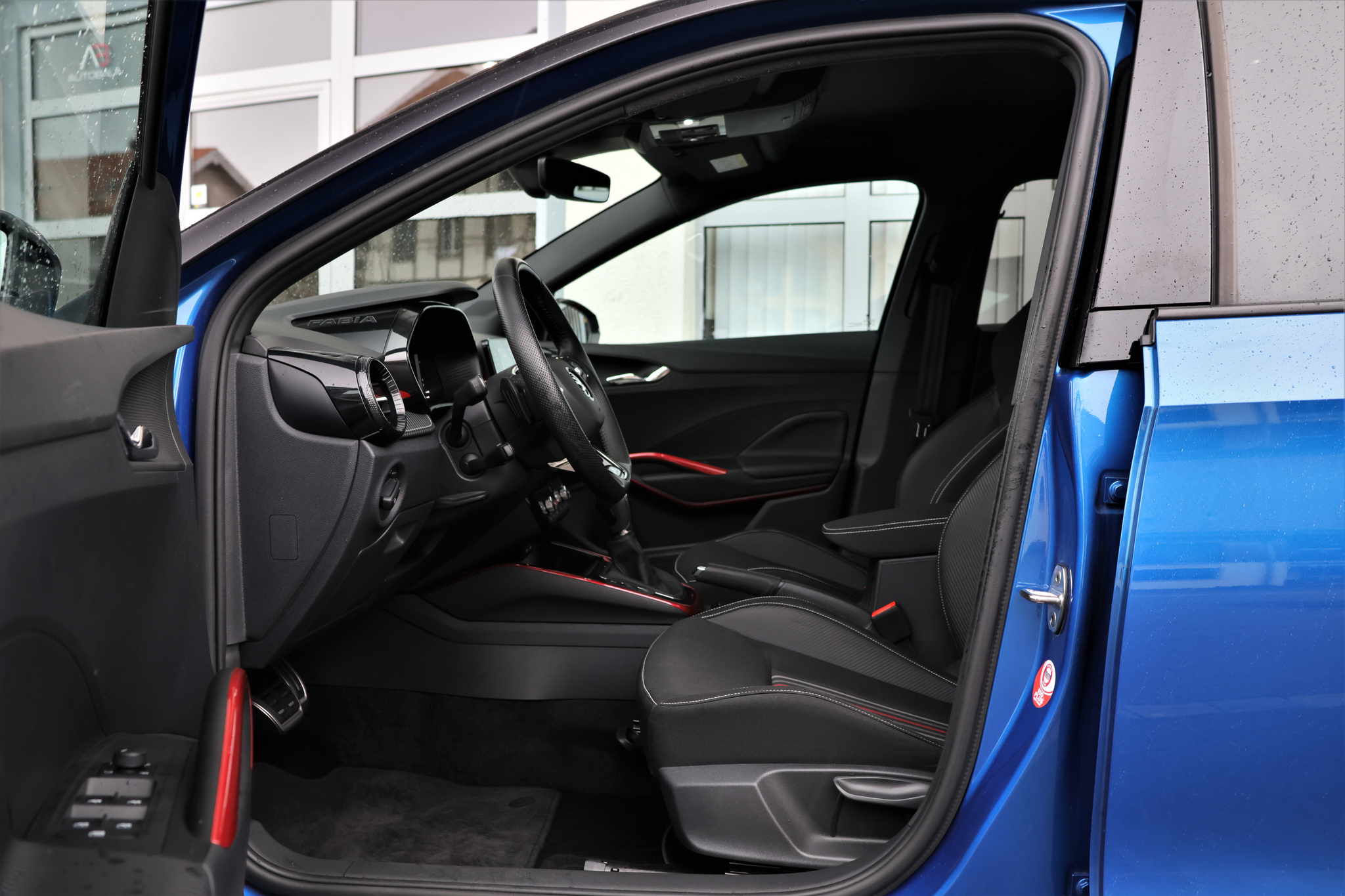 listing desktop thumbnail image 9