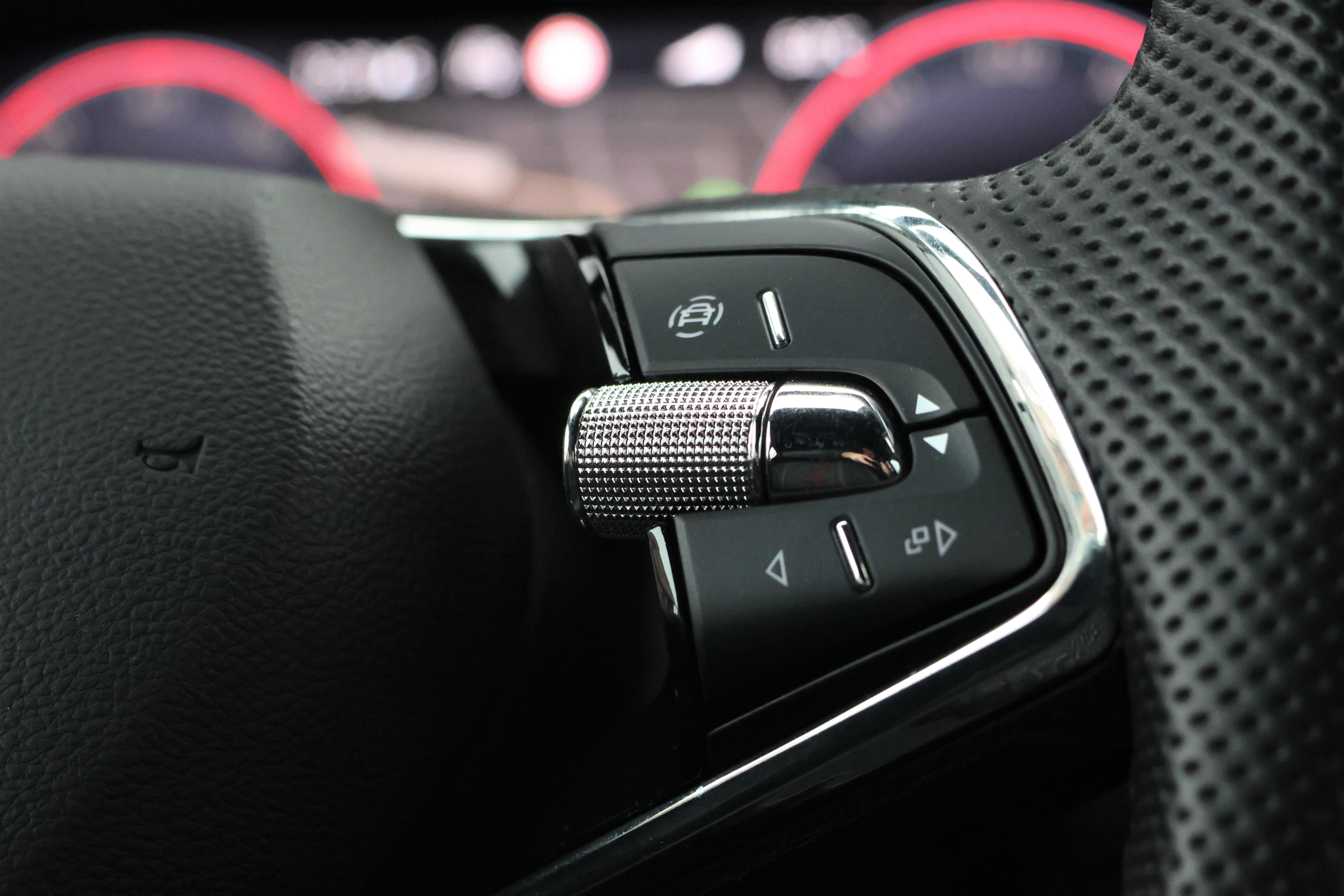 listing desktop thumbnail image 17