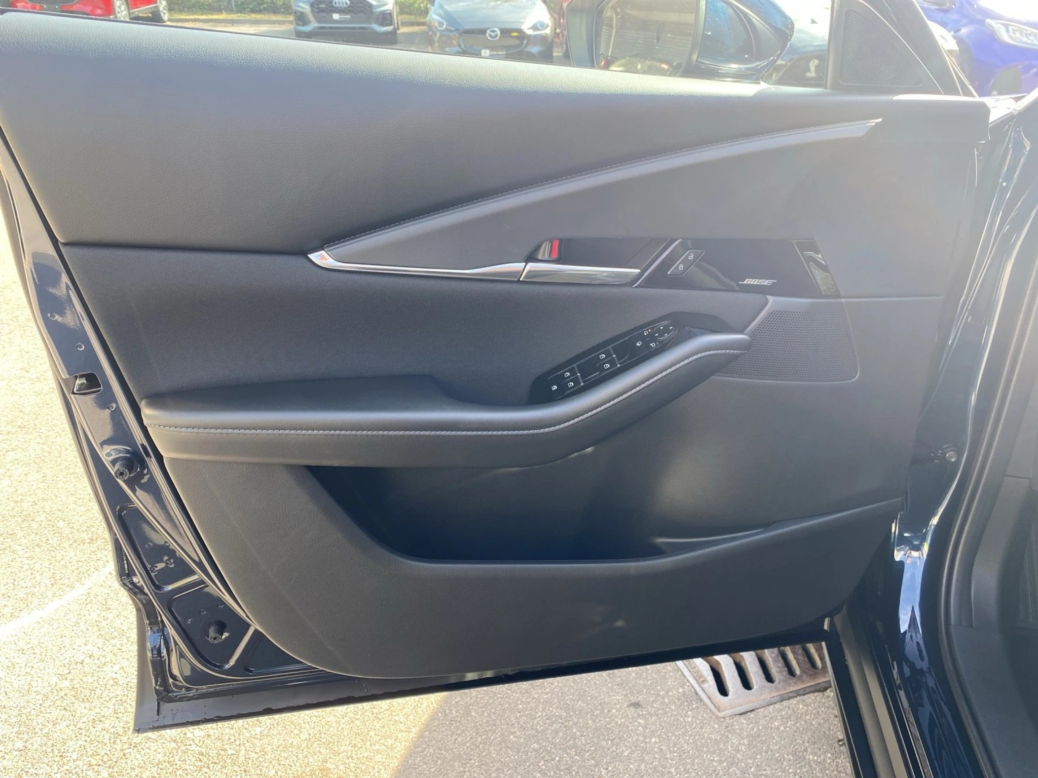 listing desktop thumbnail image 9