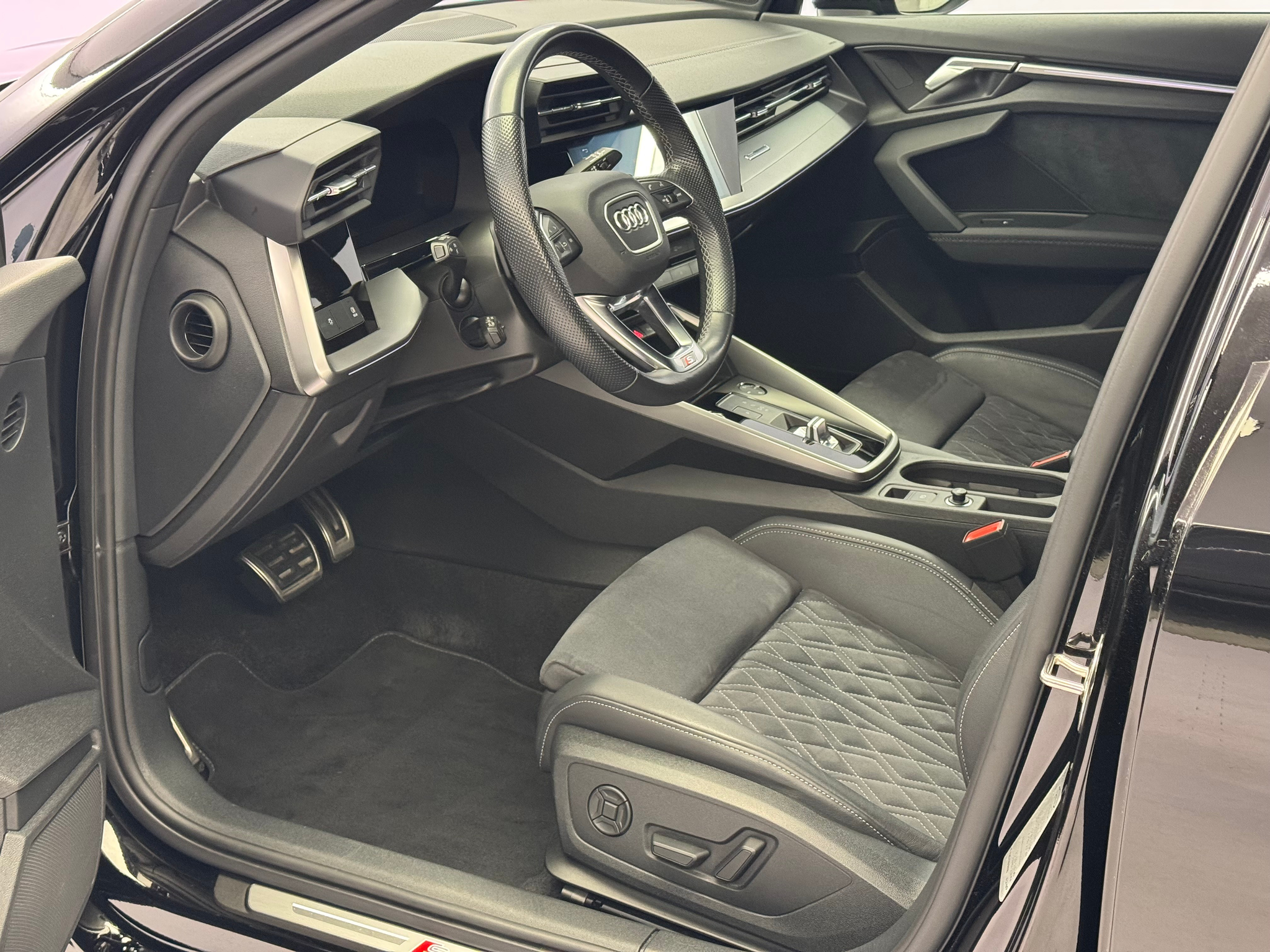 listing desktop thumbnail image 6