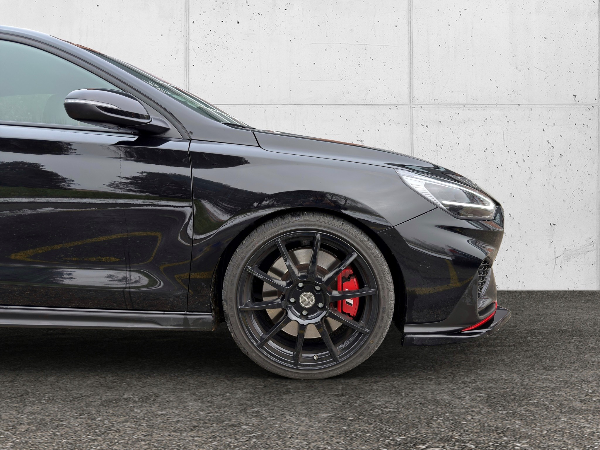 listing desktop thumbnail image 9