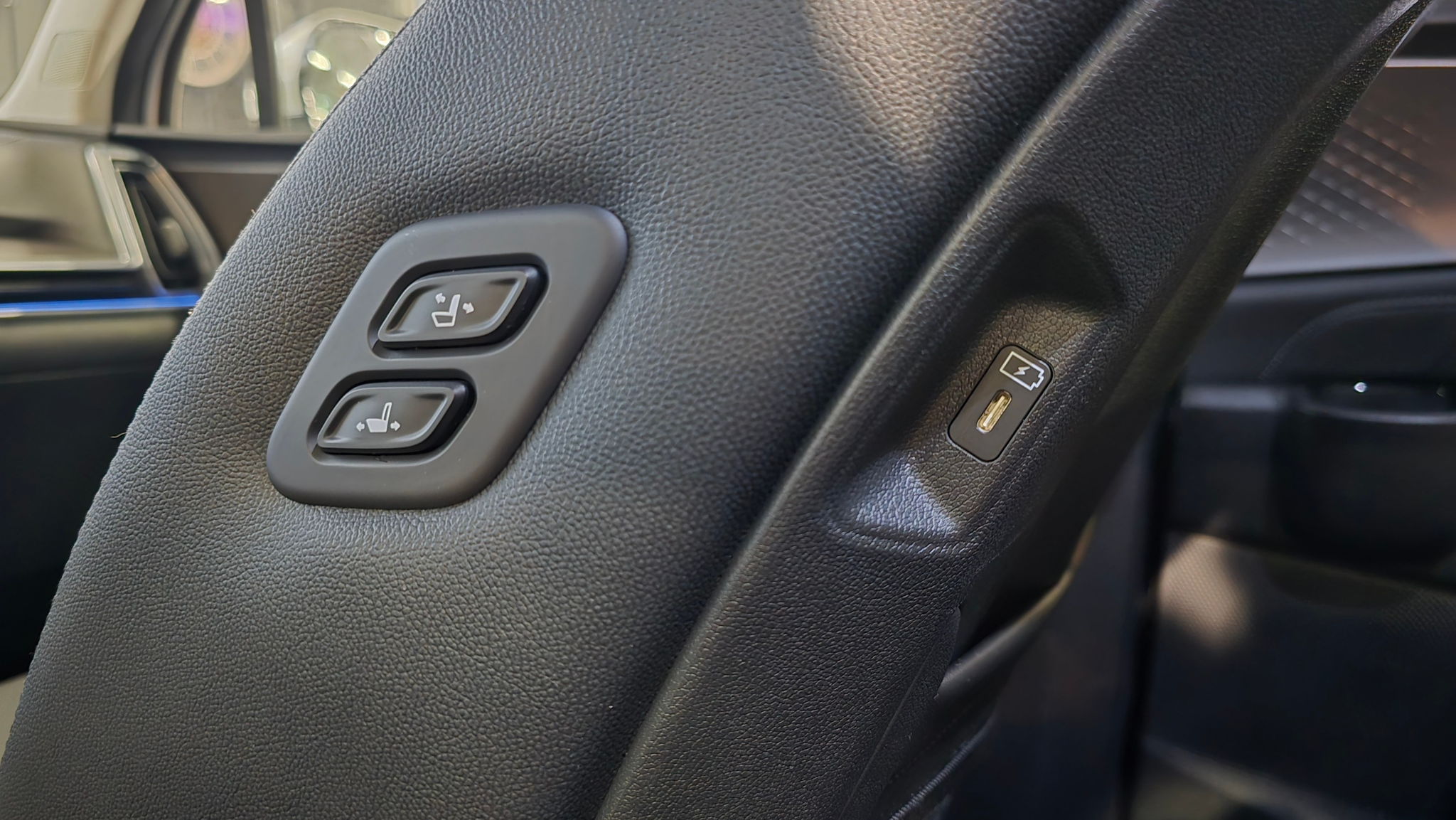 listing desktop thumbnail image 19