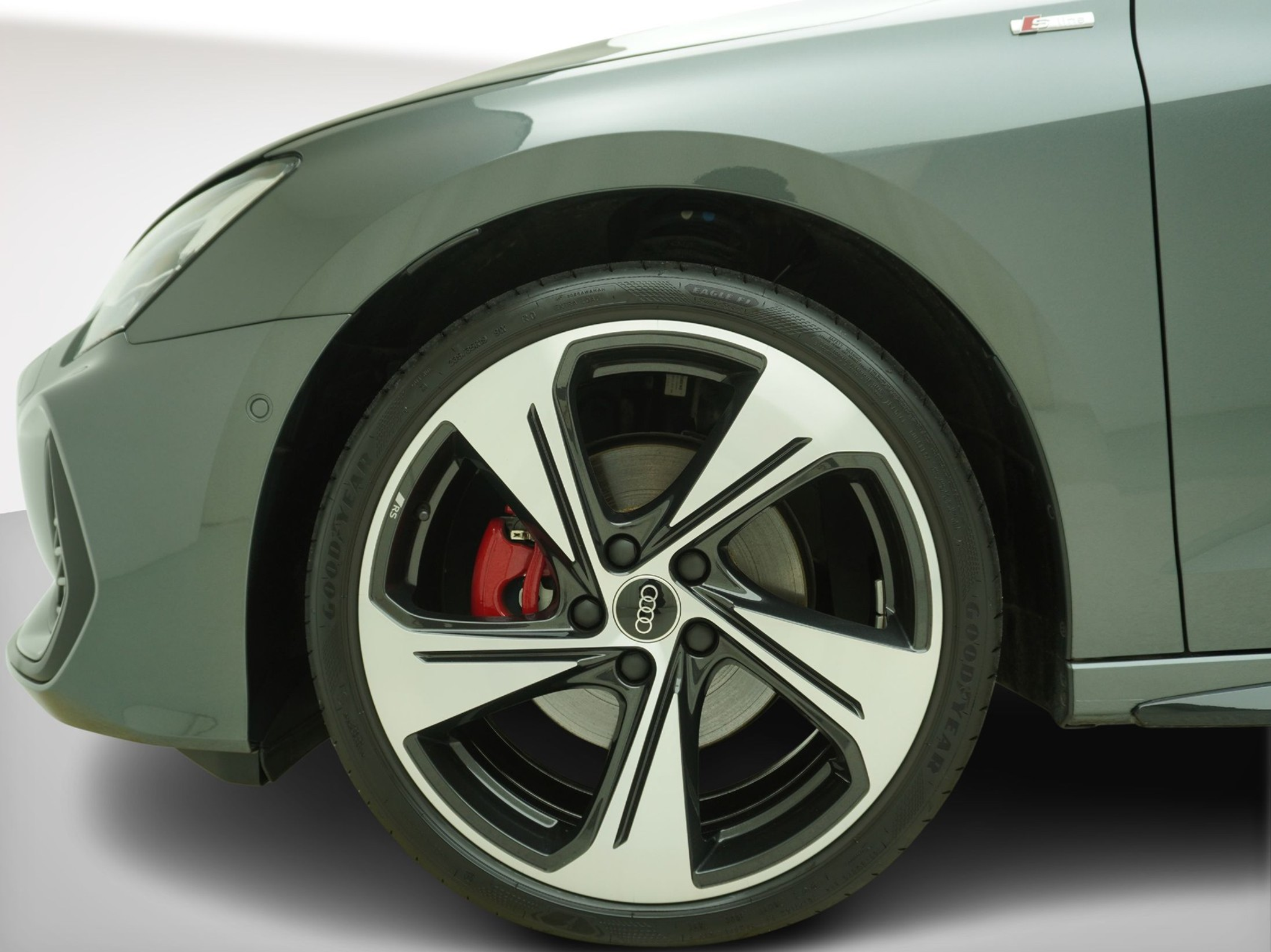 listing desktop thumbnail image 6