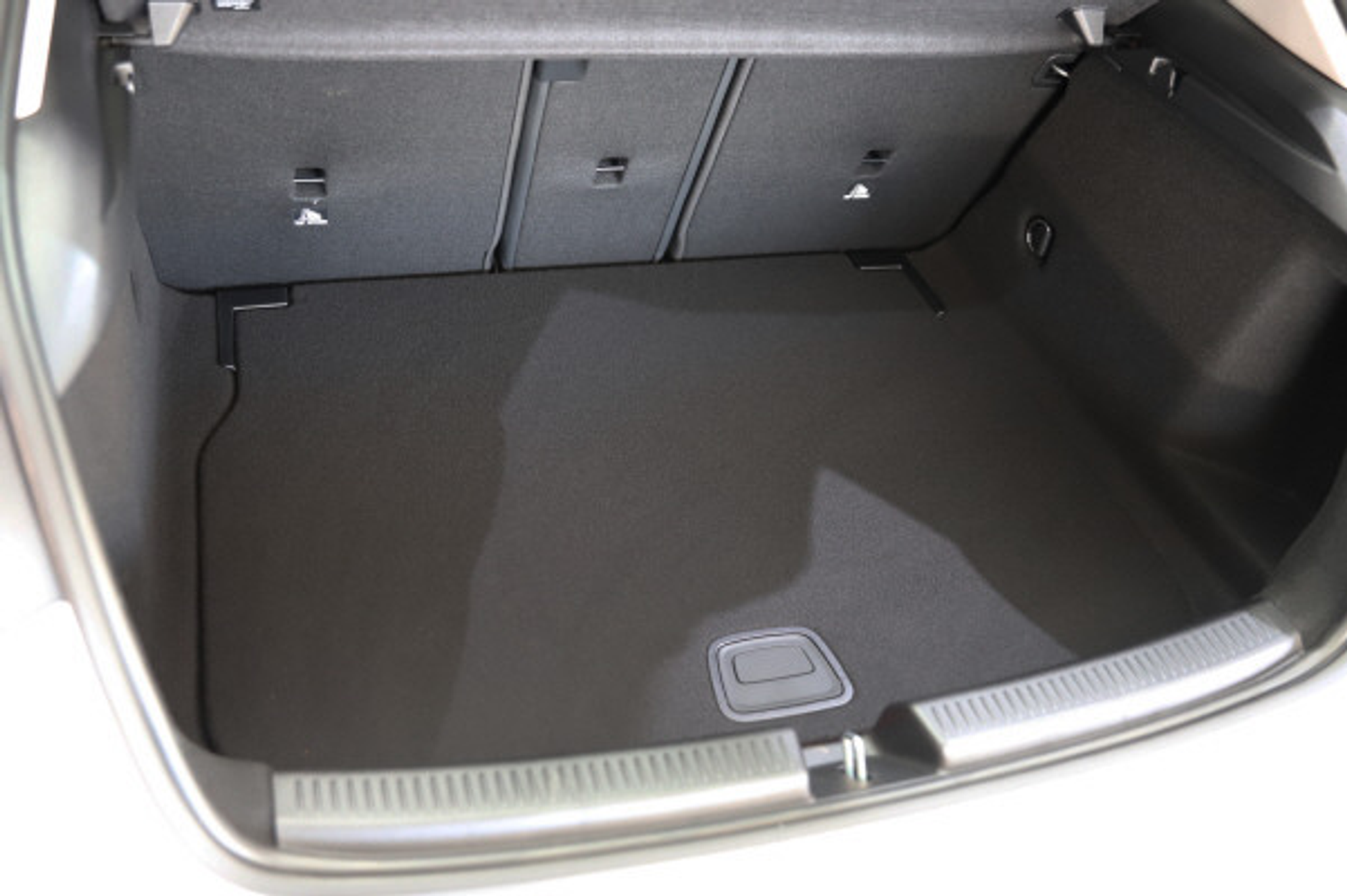 listing desktop thumbnail image 11