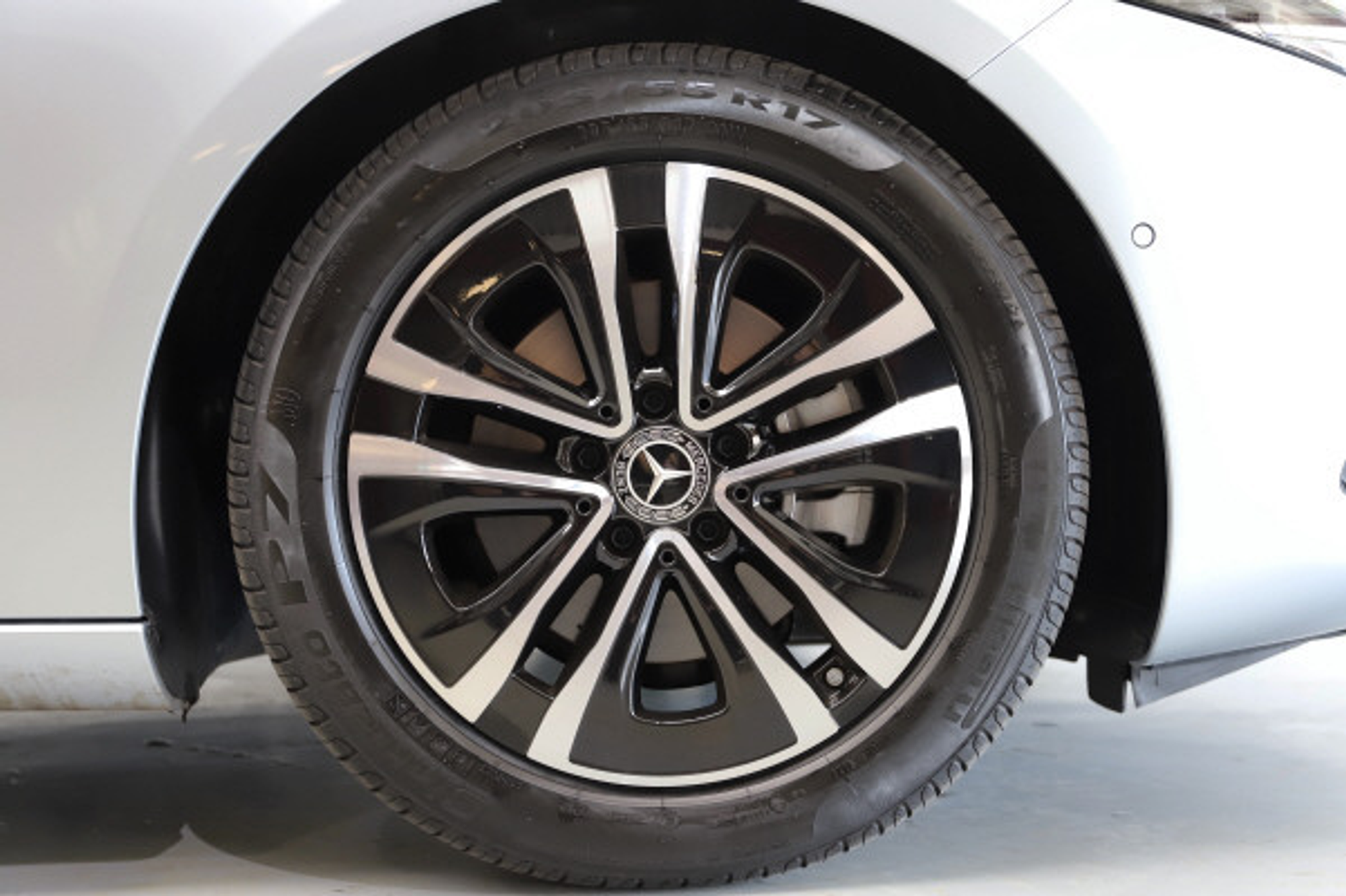 listing desktop thumbnail image 12