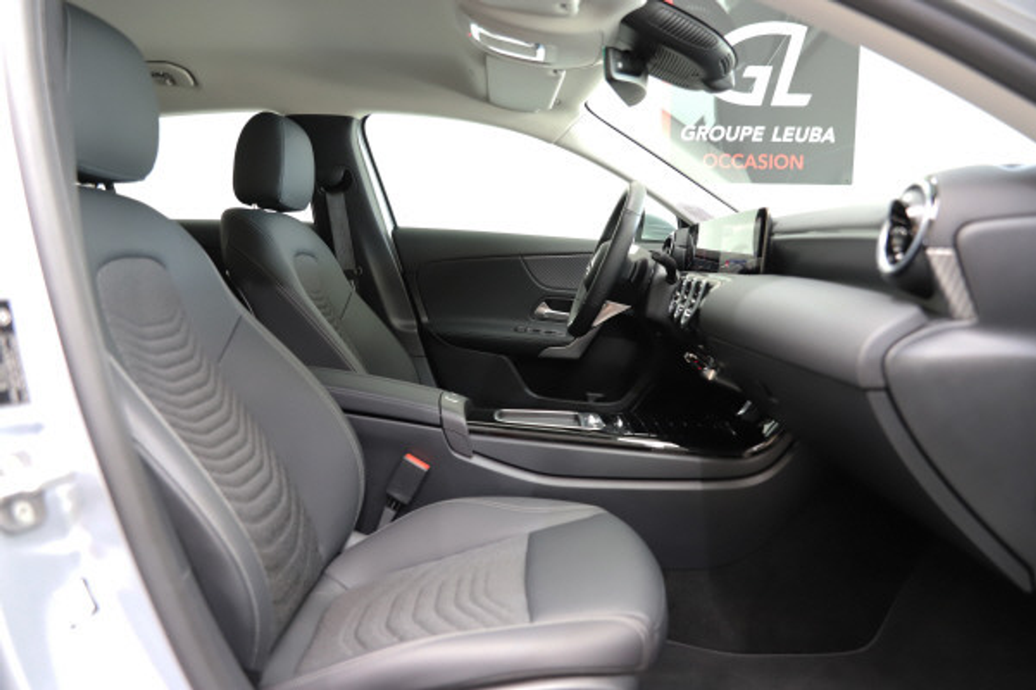 listing desktop thumbnail image 8