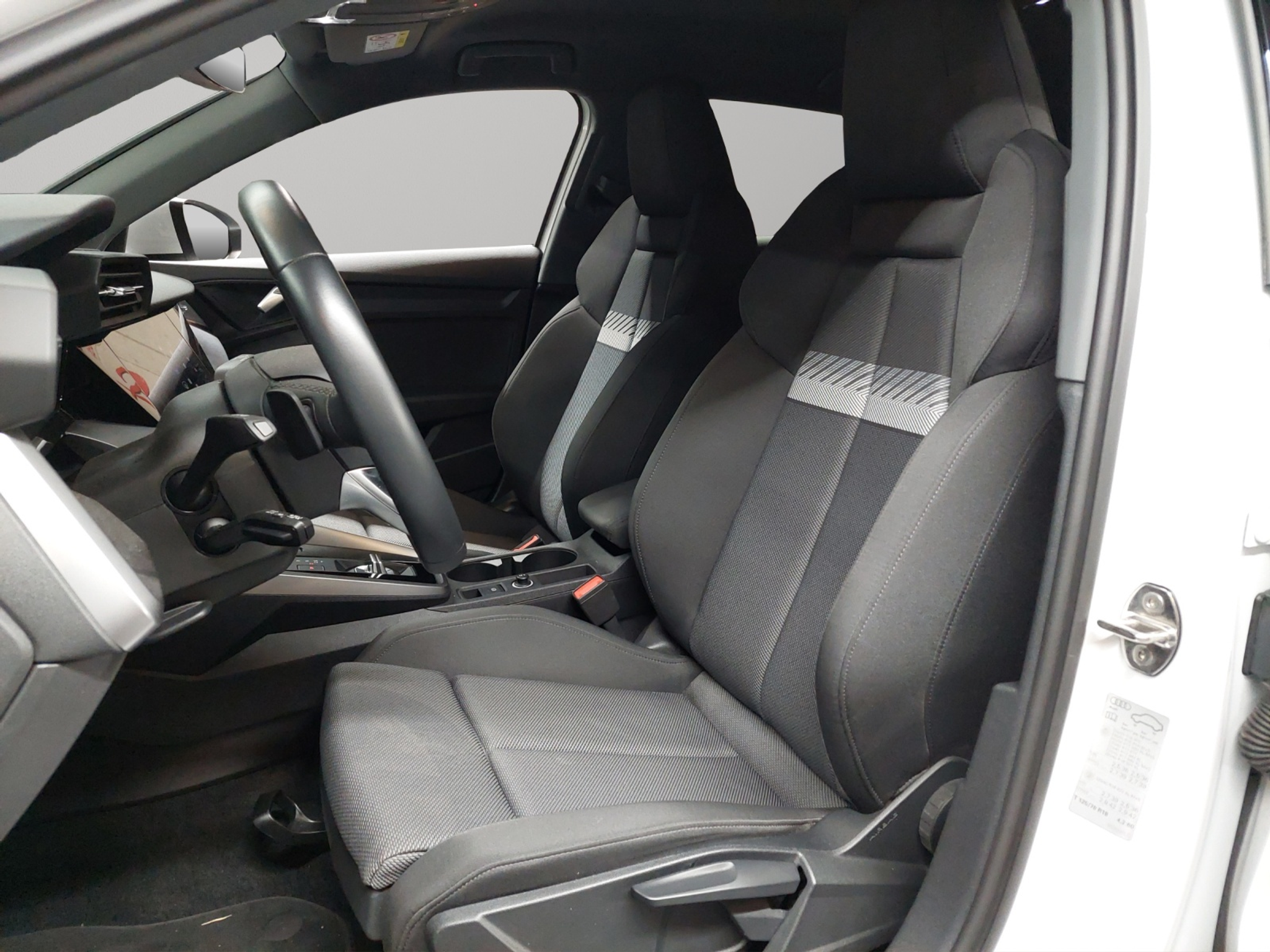 listing desktop thumbnail image 5