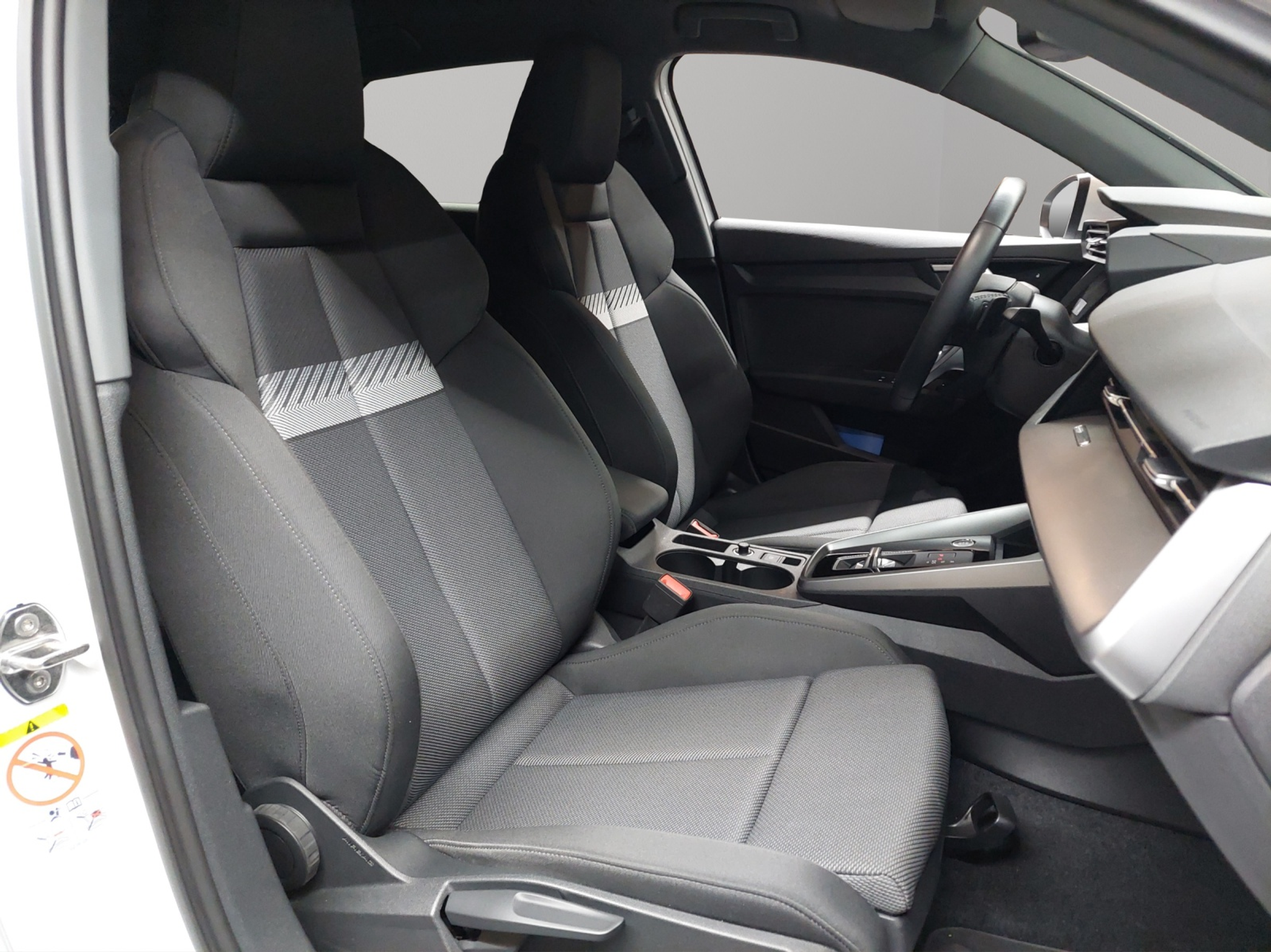 listing desktop thumbnail image 8