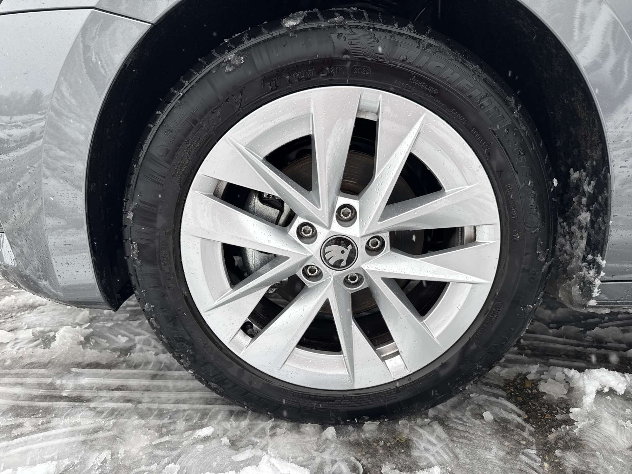 listing desktop thumbnail image 8