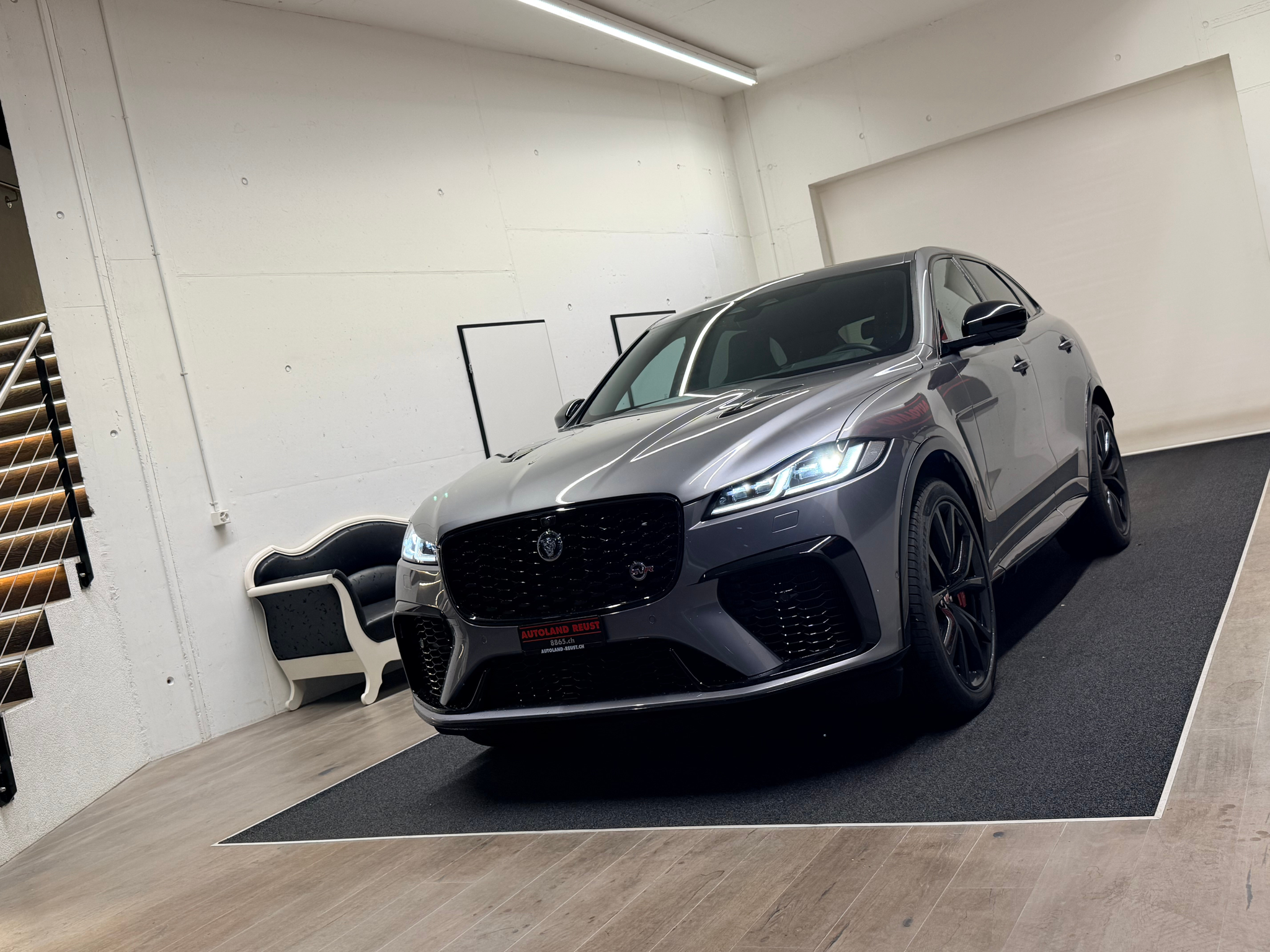 listing desktop thumbnail image 2