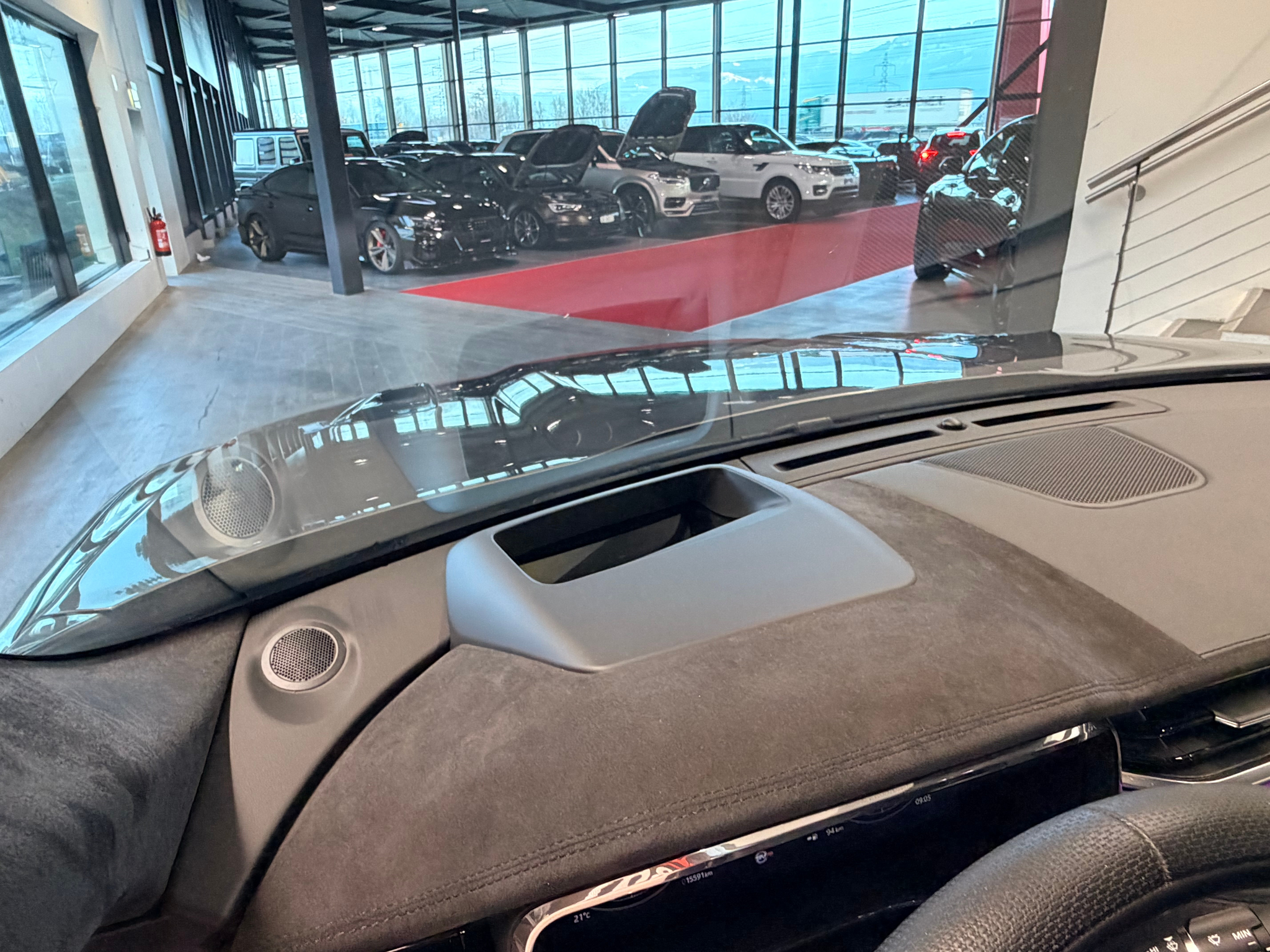 listing desktop thumbnail image 29