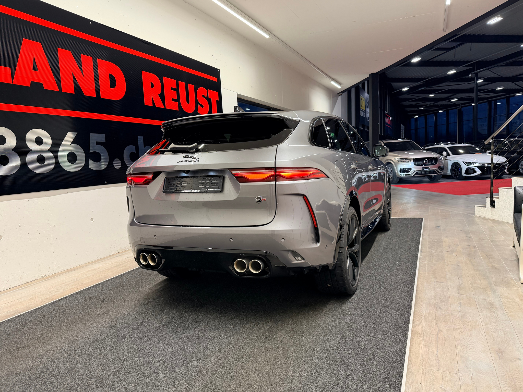 listing desktop thumbnail image 6