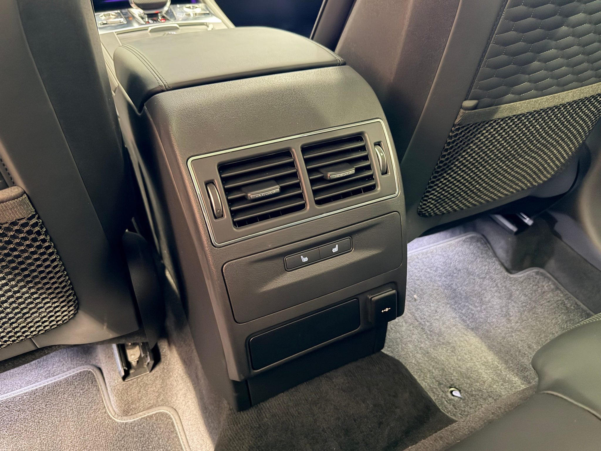 listing desktop thumbnail image 17